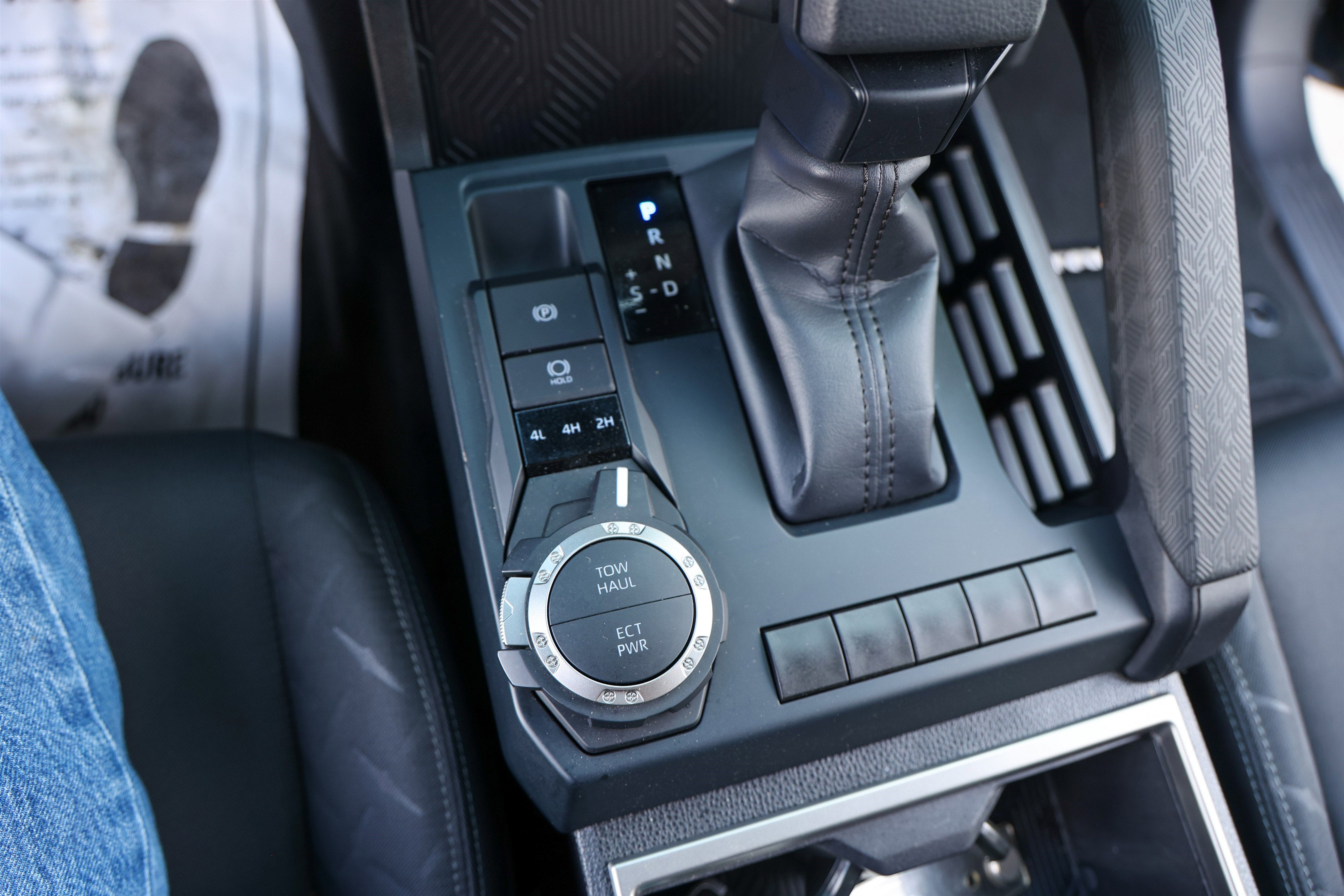 2025 Toyota TACOMA SR5 SR5