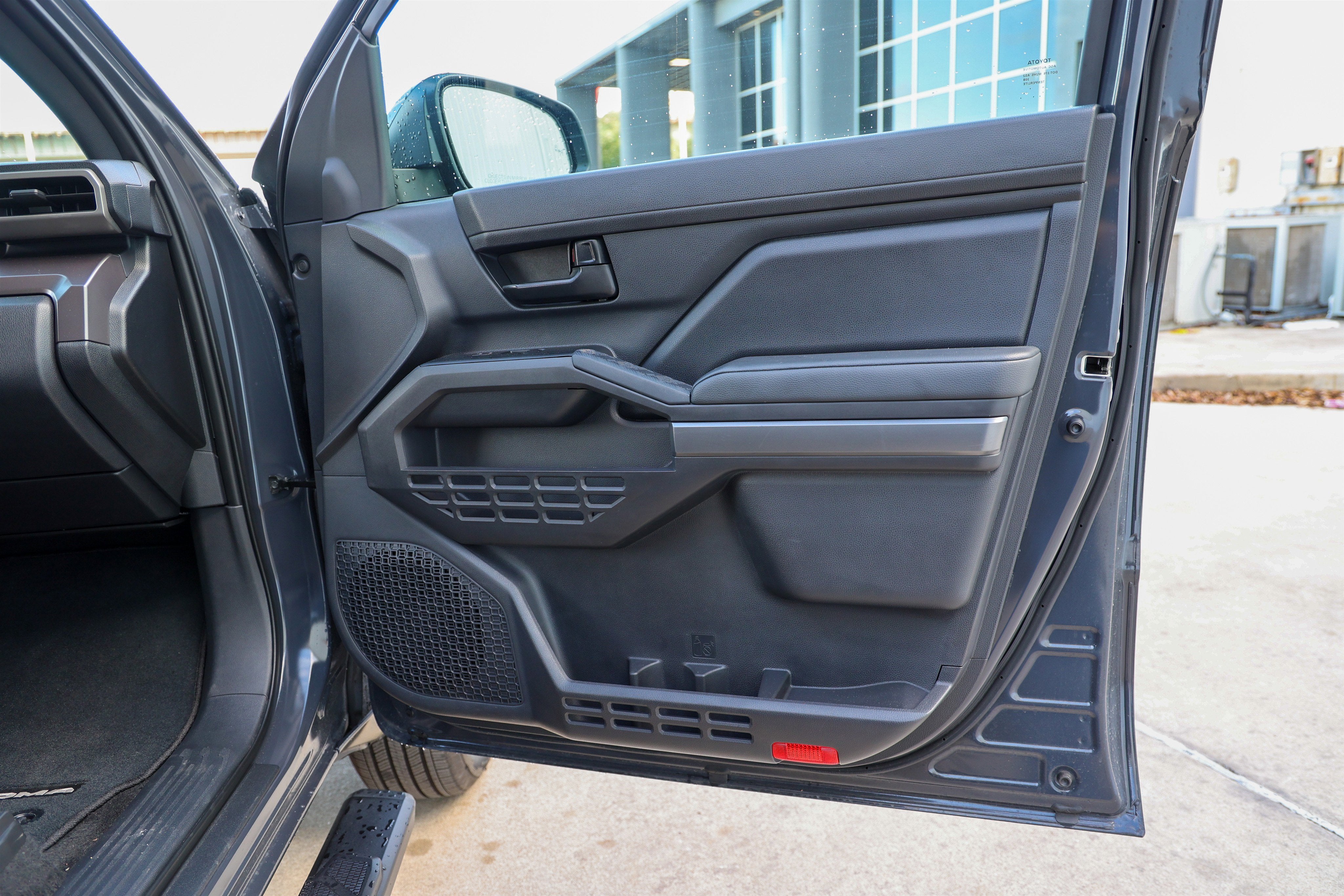 2025 Toyota TACOMA SR5 SR5