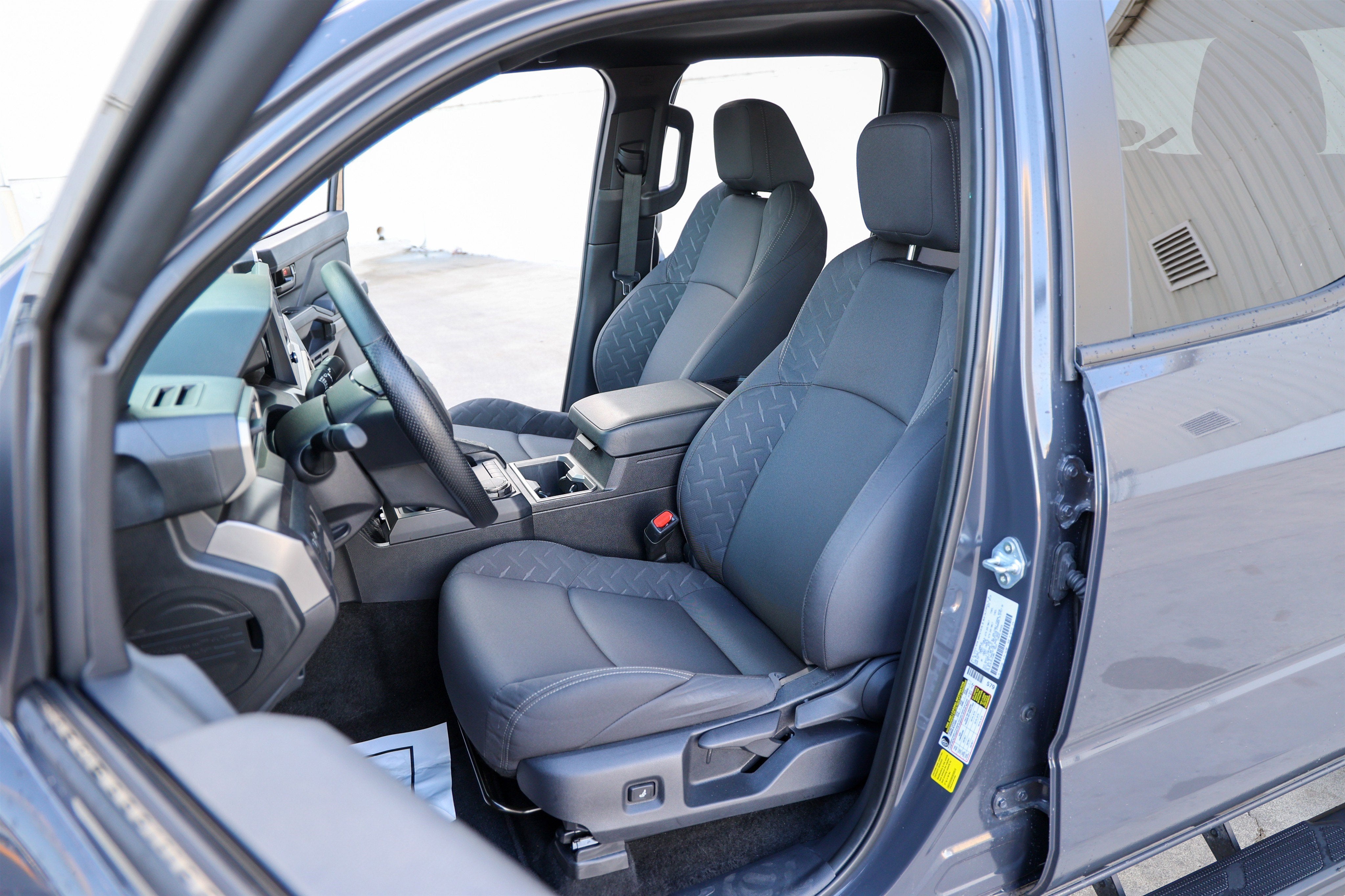 2025 Toyota TACOMA SR5 SR5