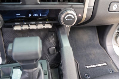 2025 Toyota TACOMA SR5 SR5