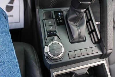 2025 Toyota TACOMA SR5 SR5