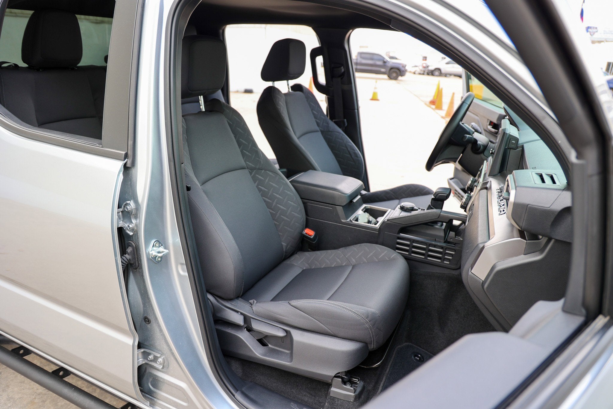 2025 Toyota TACOMA SR5 SR5