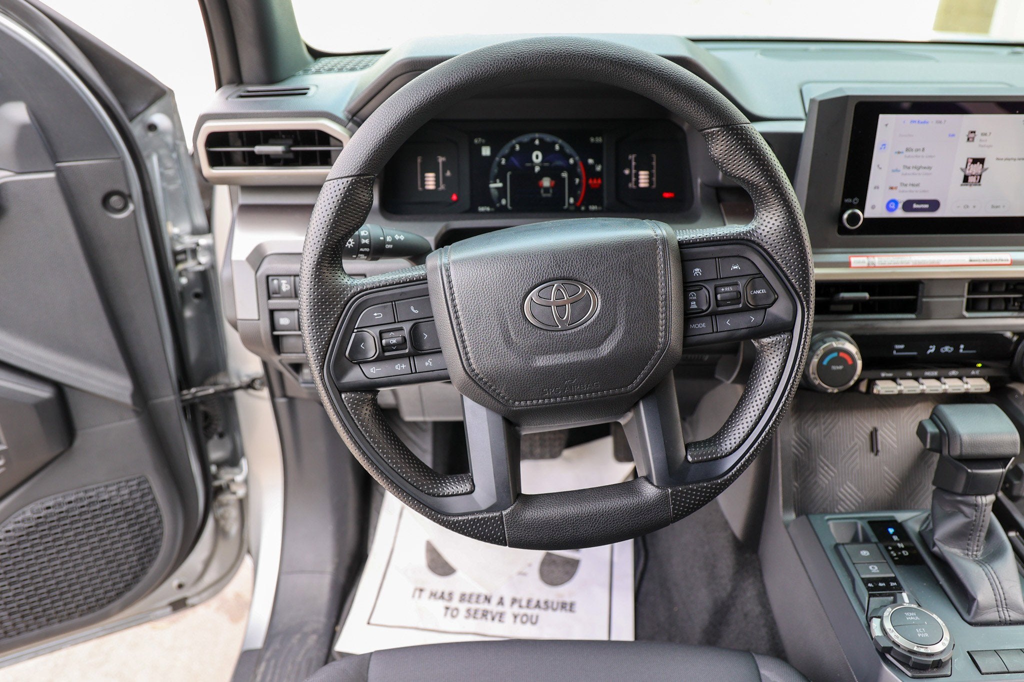 2025 Toyota TACOMA SR5 SR5