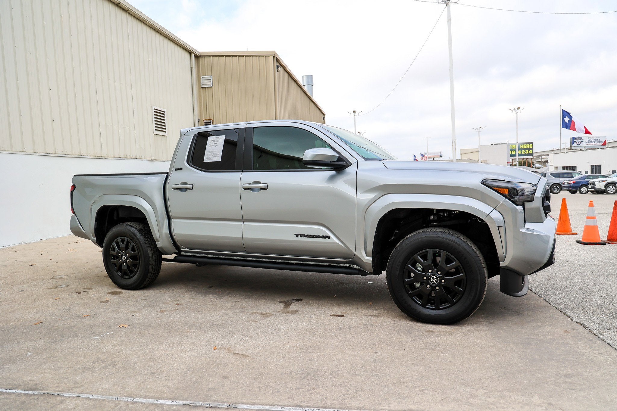 2025 Toyota TACOMA SR5 SR5