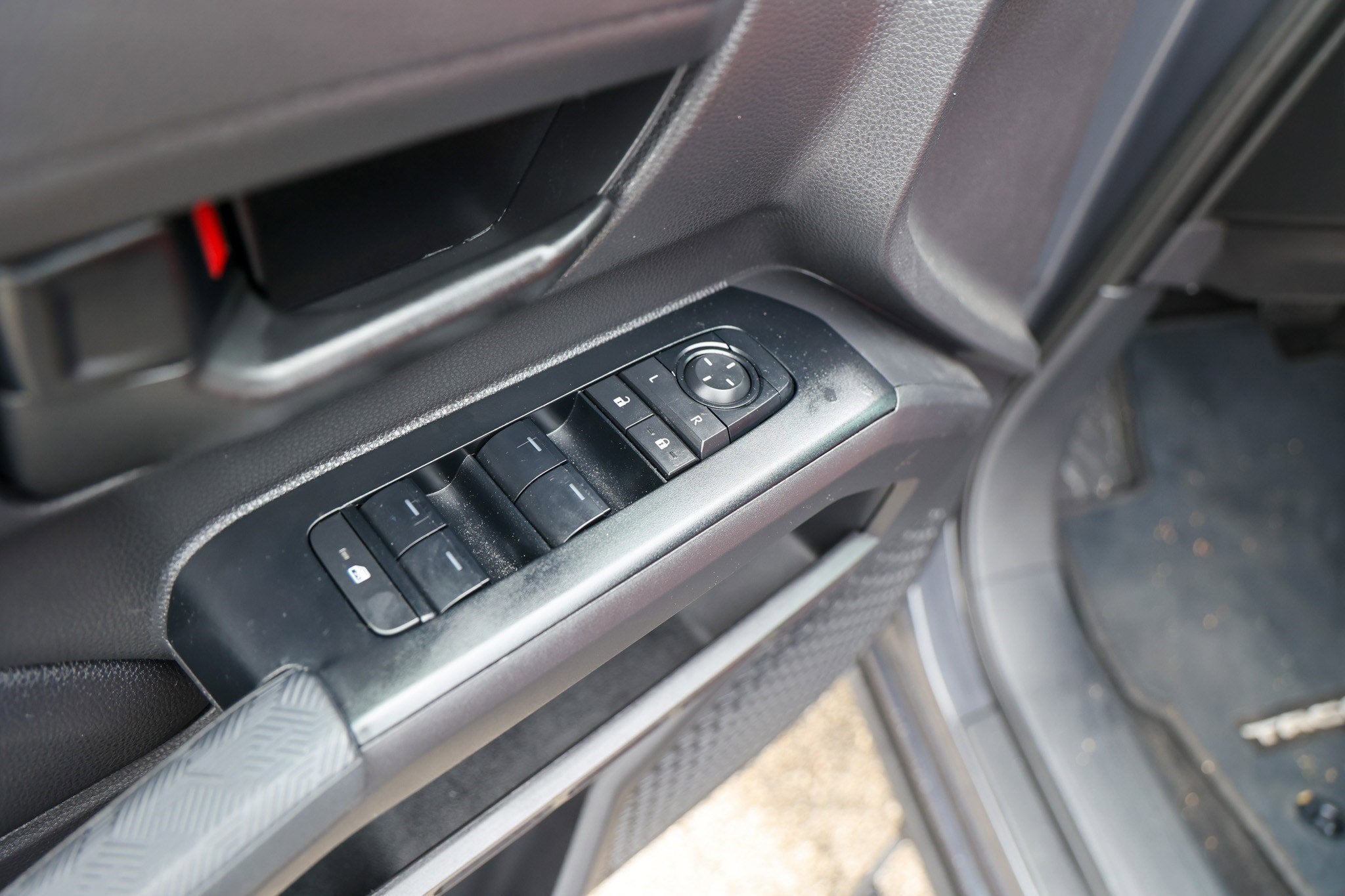 2025 Toyota TACOMA SR5 SR5