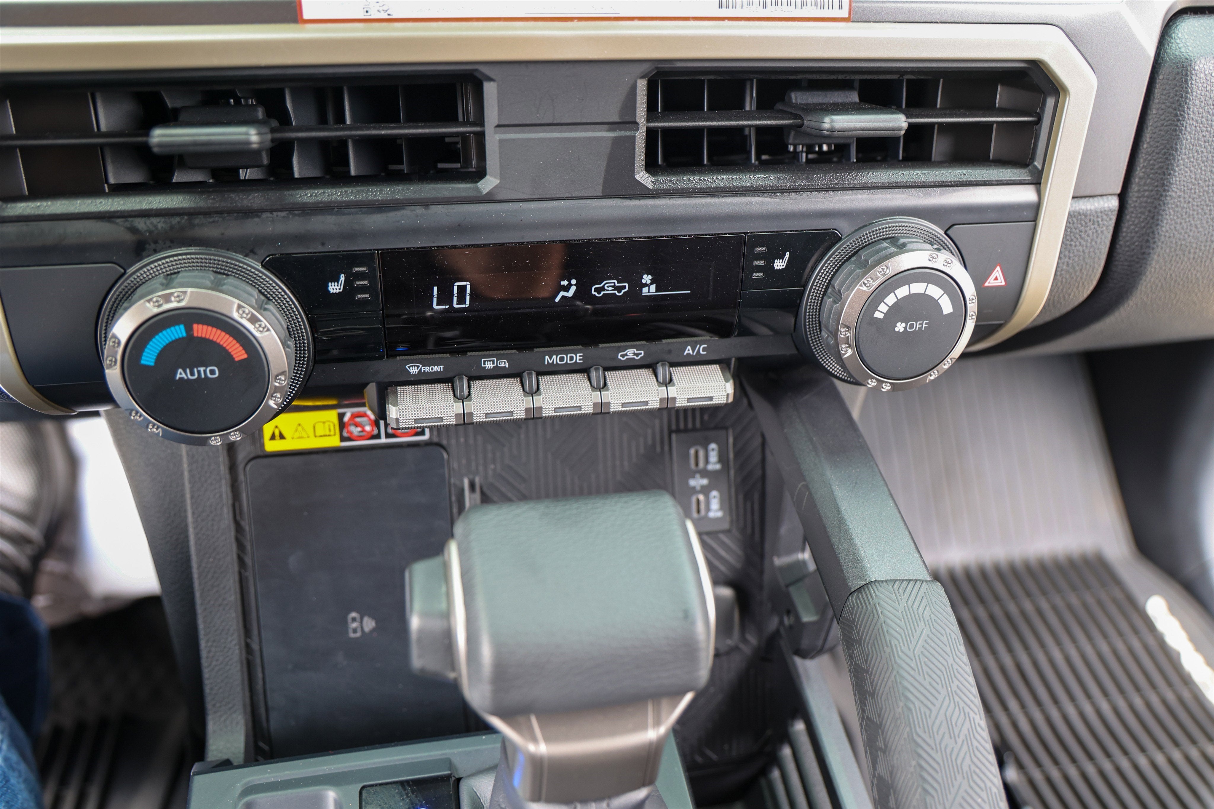 2025 Toyota TACOMA SR5 SR5