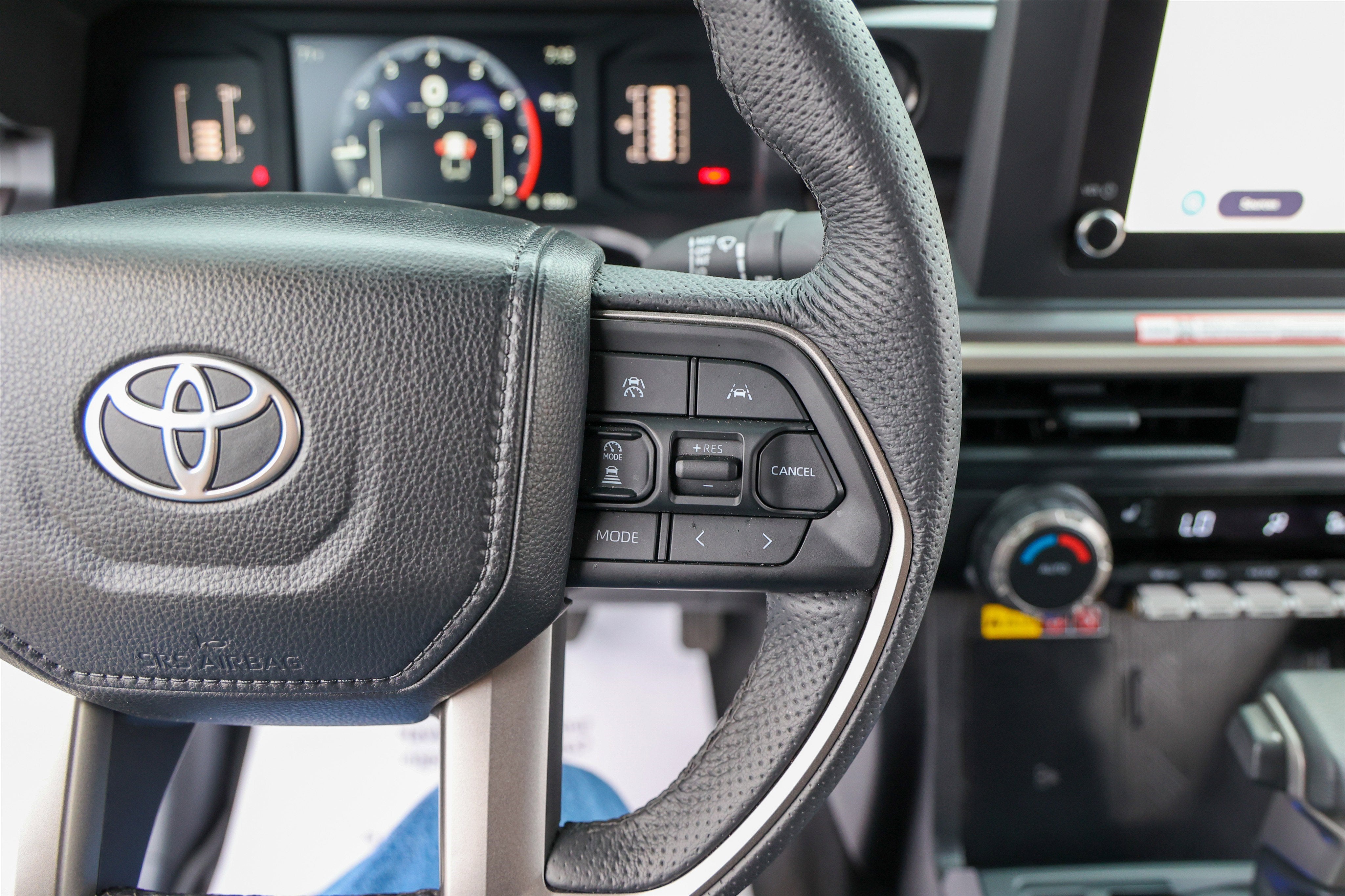 2025 Toyota TACOMA SR5 SR5