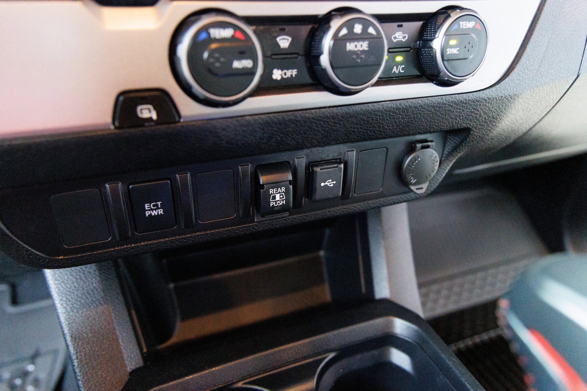 2023 Toyota TACOMA SR5 SR5