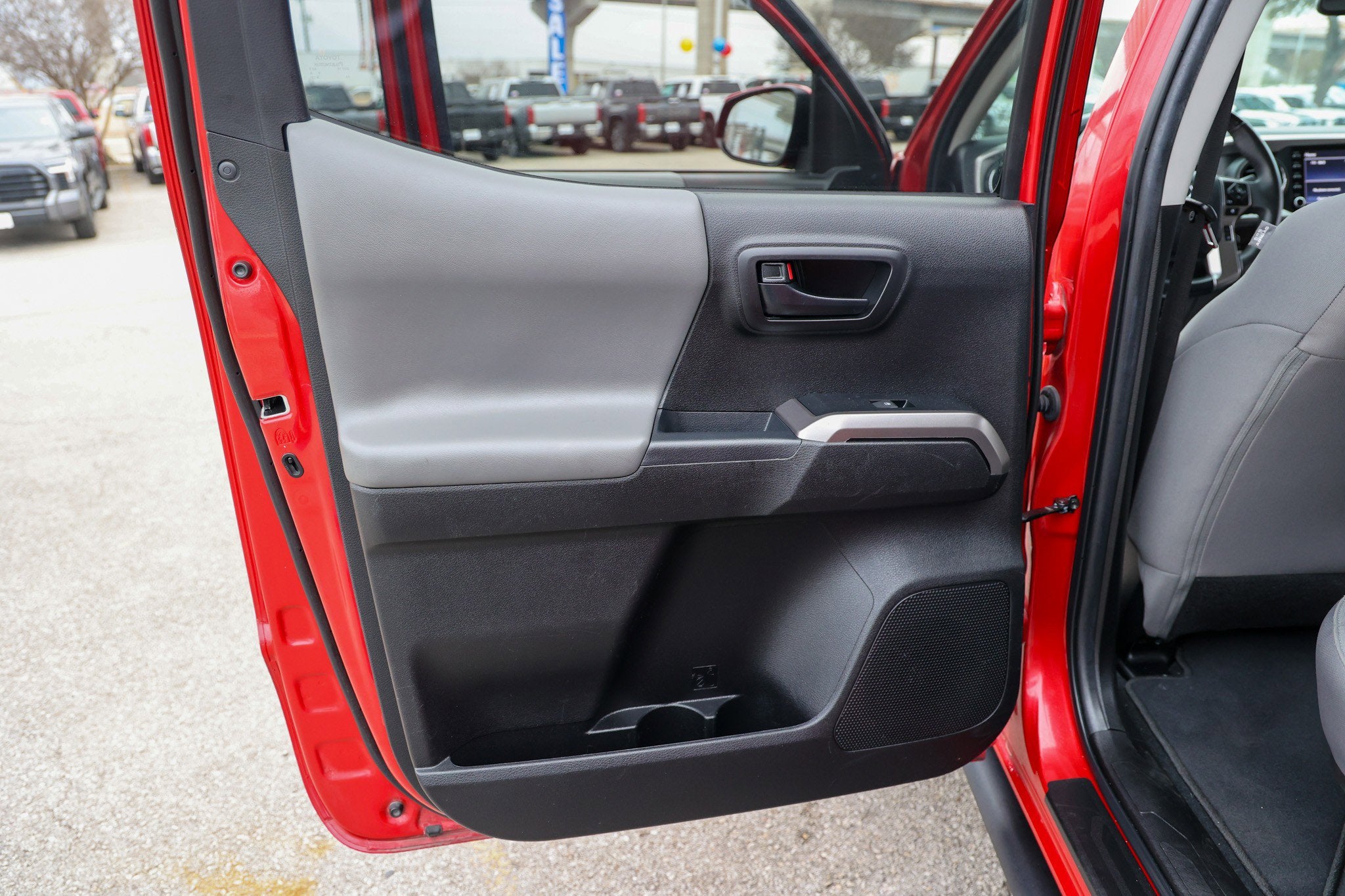 2023 Toyota TACOMA SR5 SR5