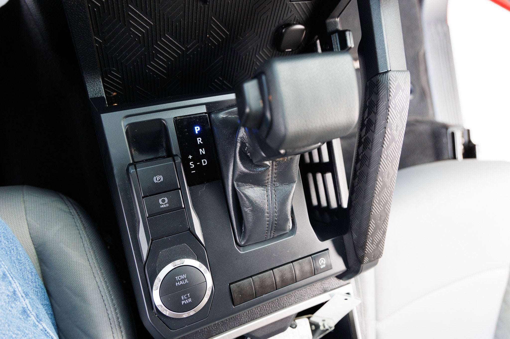 2024 Toyota TACOMA SR5 SR5