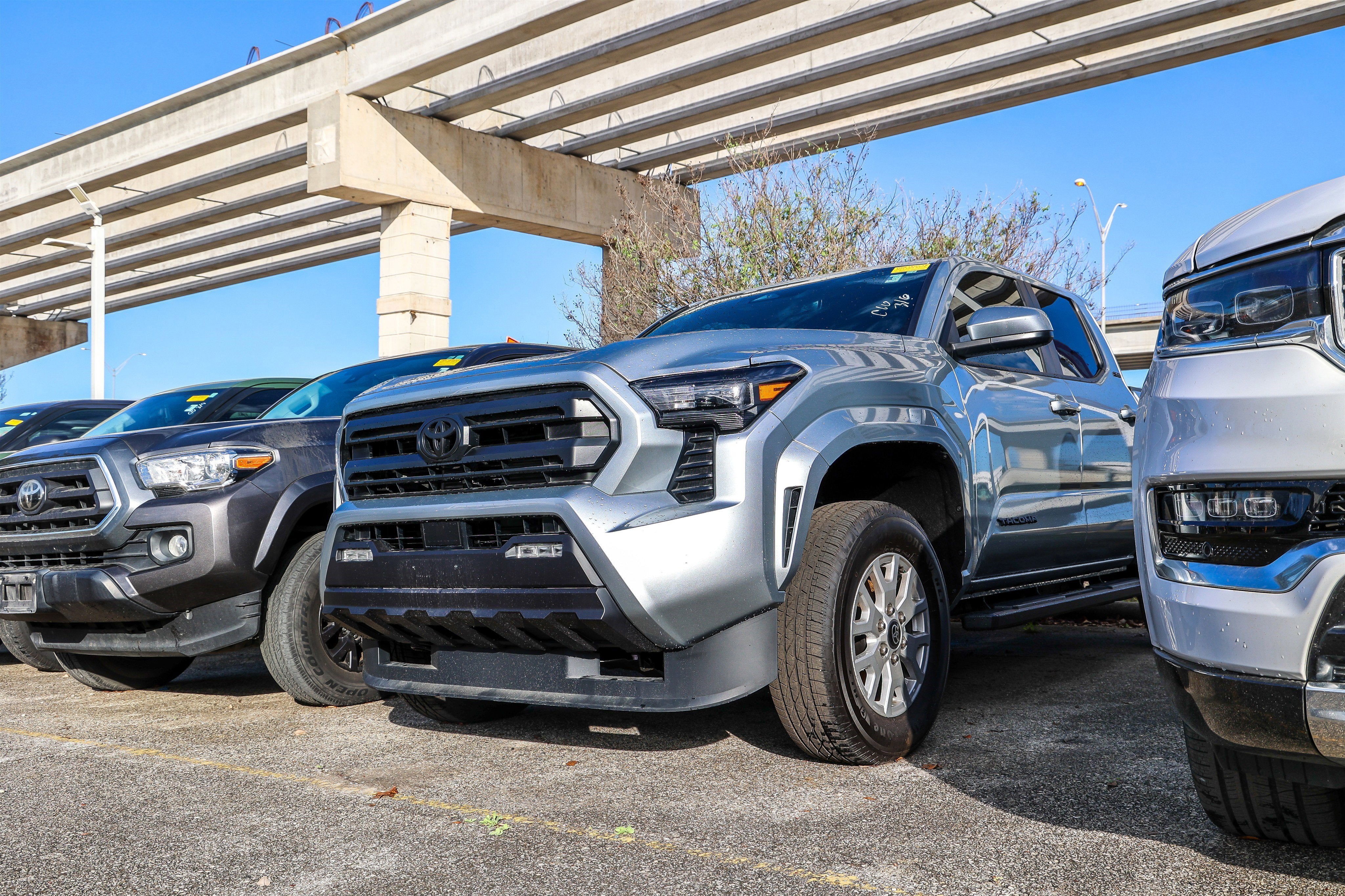 2025 Toyota TACOMA SR5 SR5