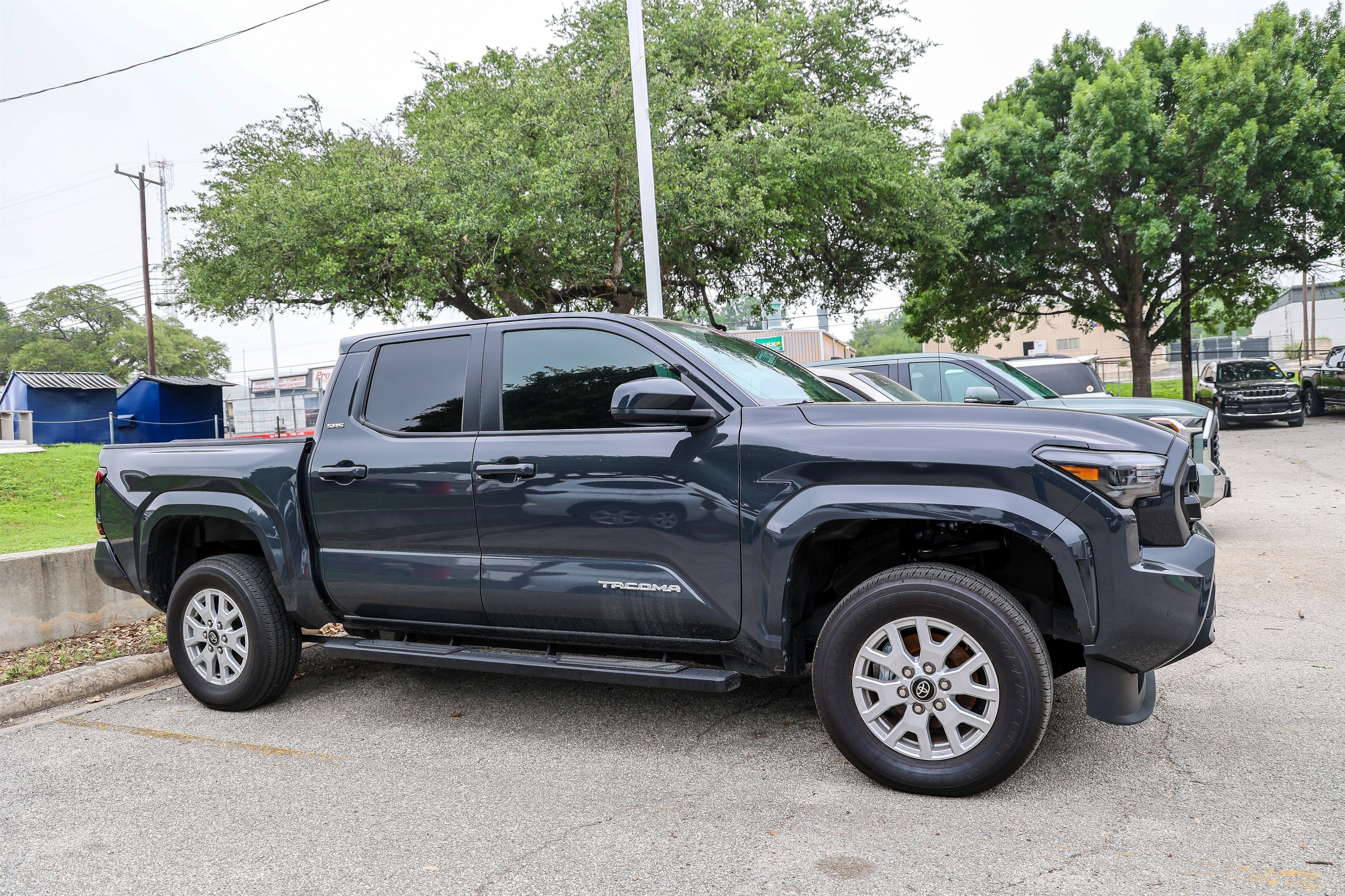 2025 Toyota TACOMA SR5 SR5