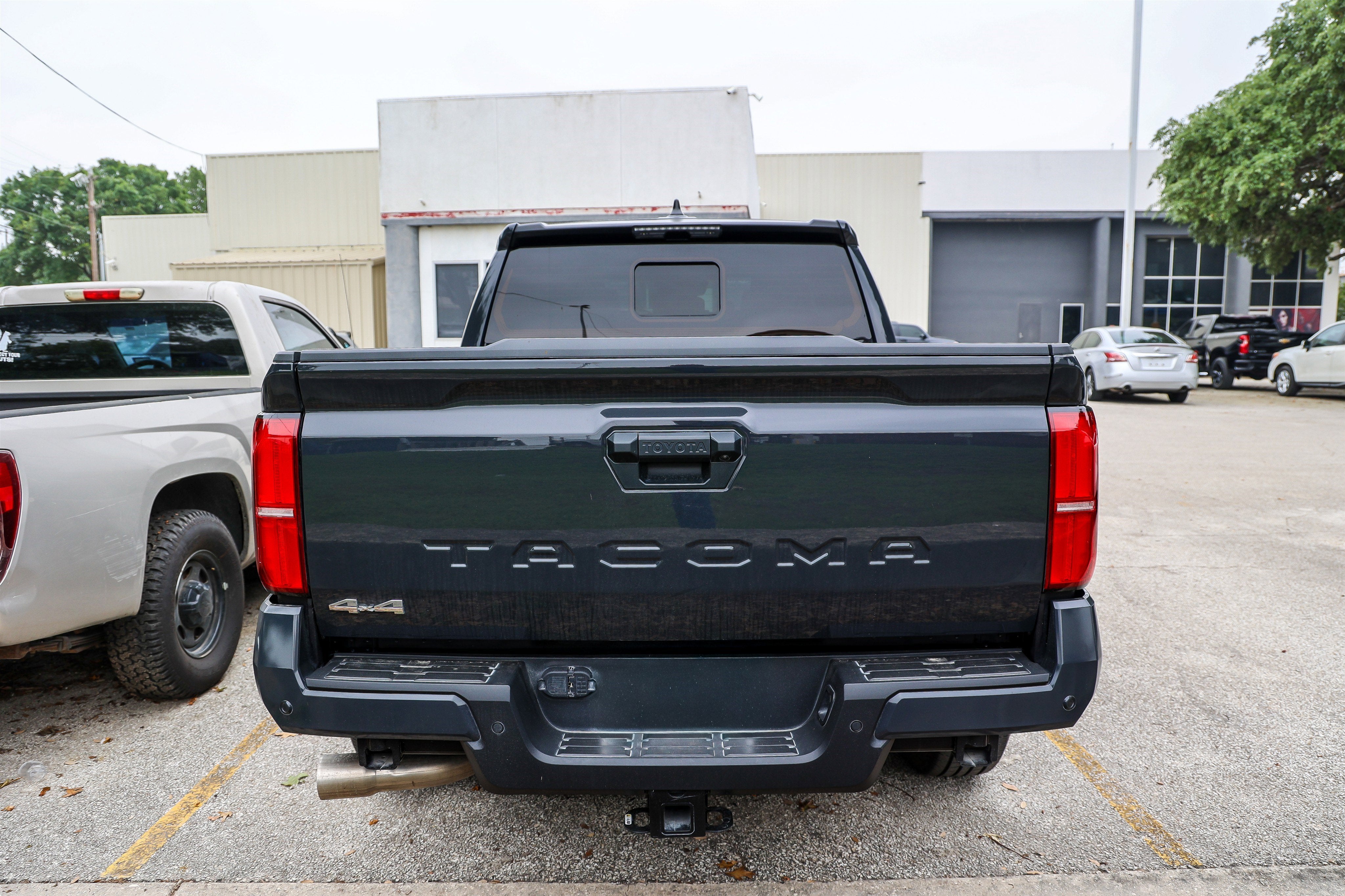 2025 Toyota TACOMA SR5 SR5