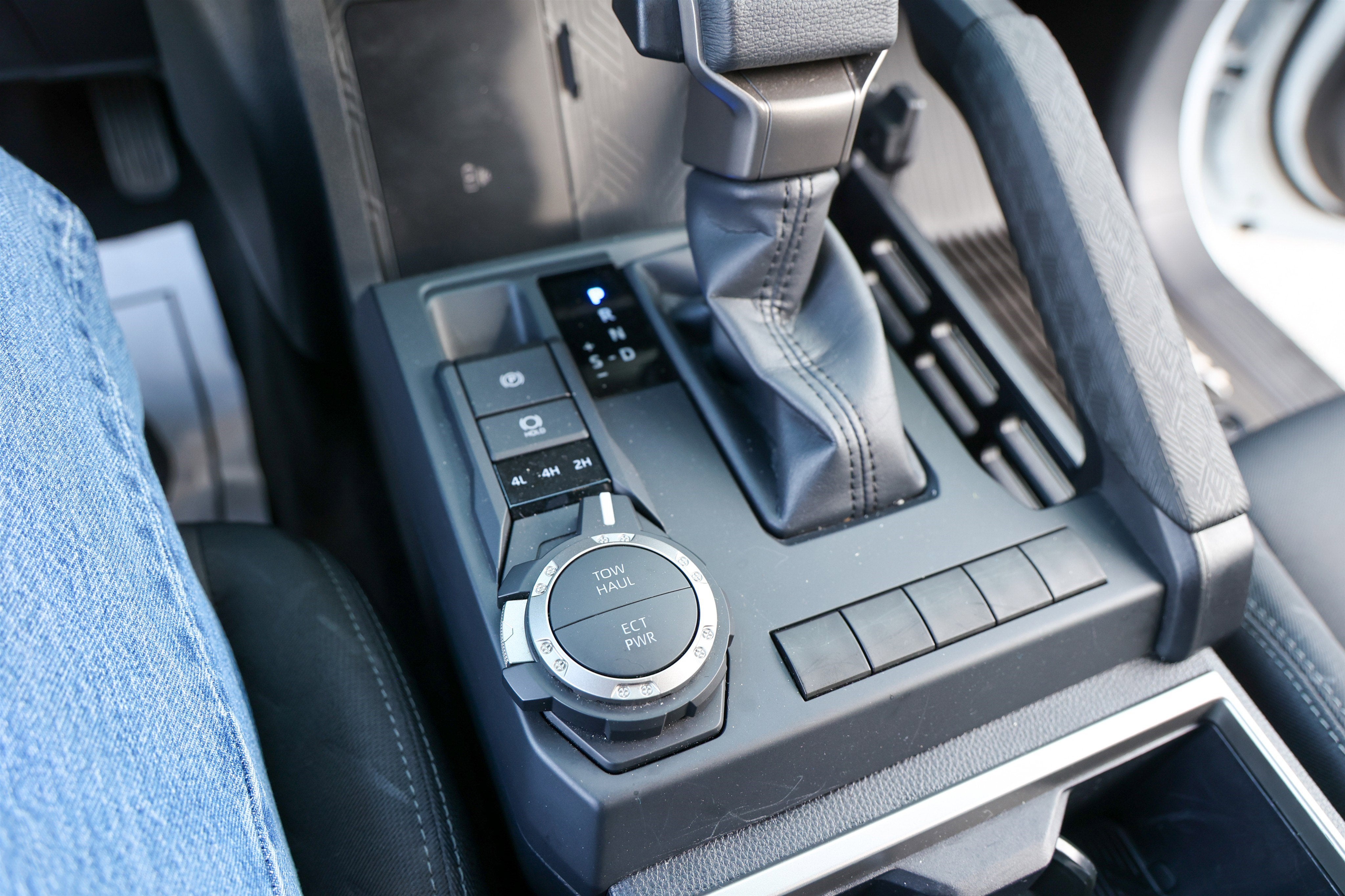 2025 Toyota TACOMA SR5 SR5