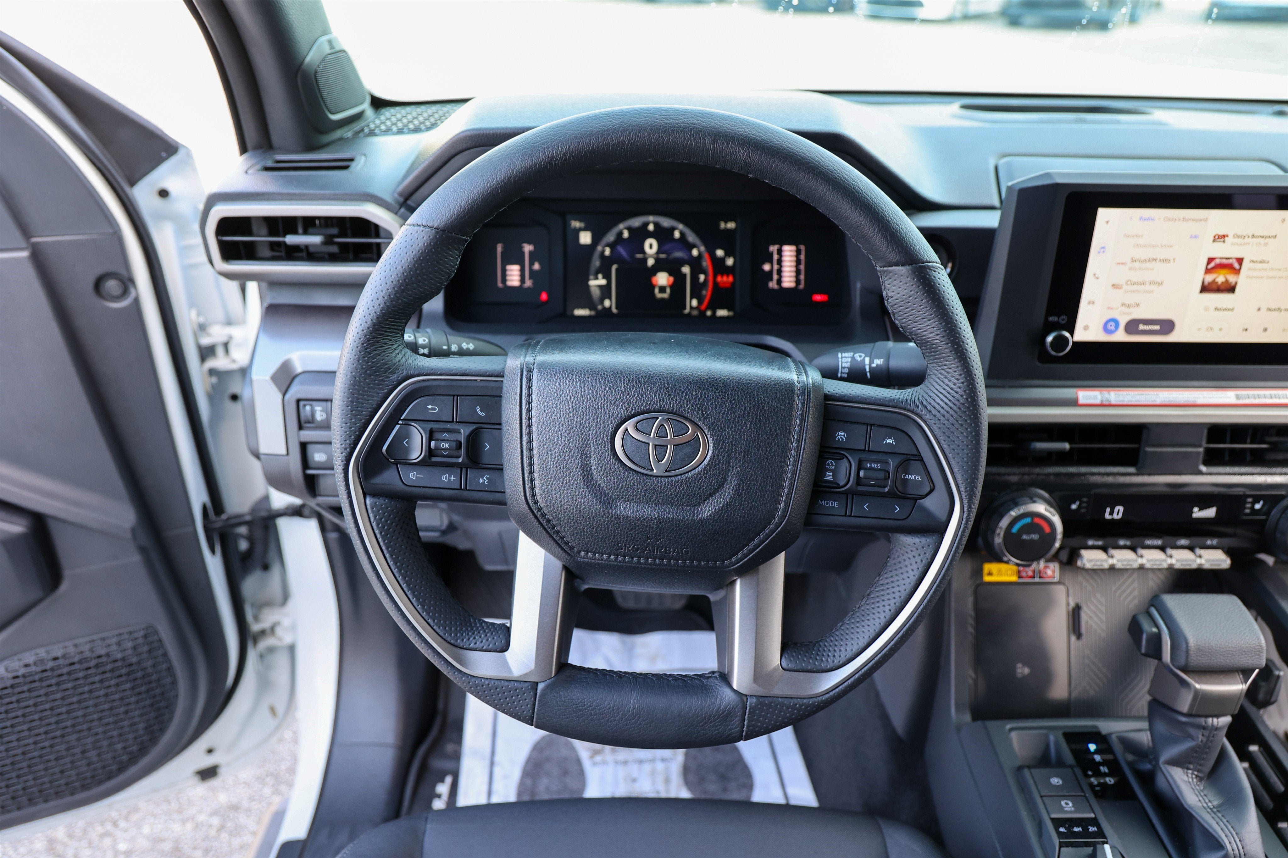 2025 Toyota TACOMA SR5 SR5