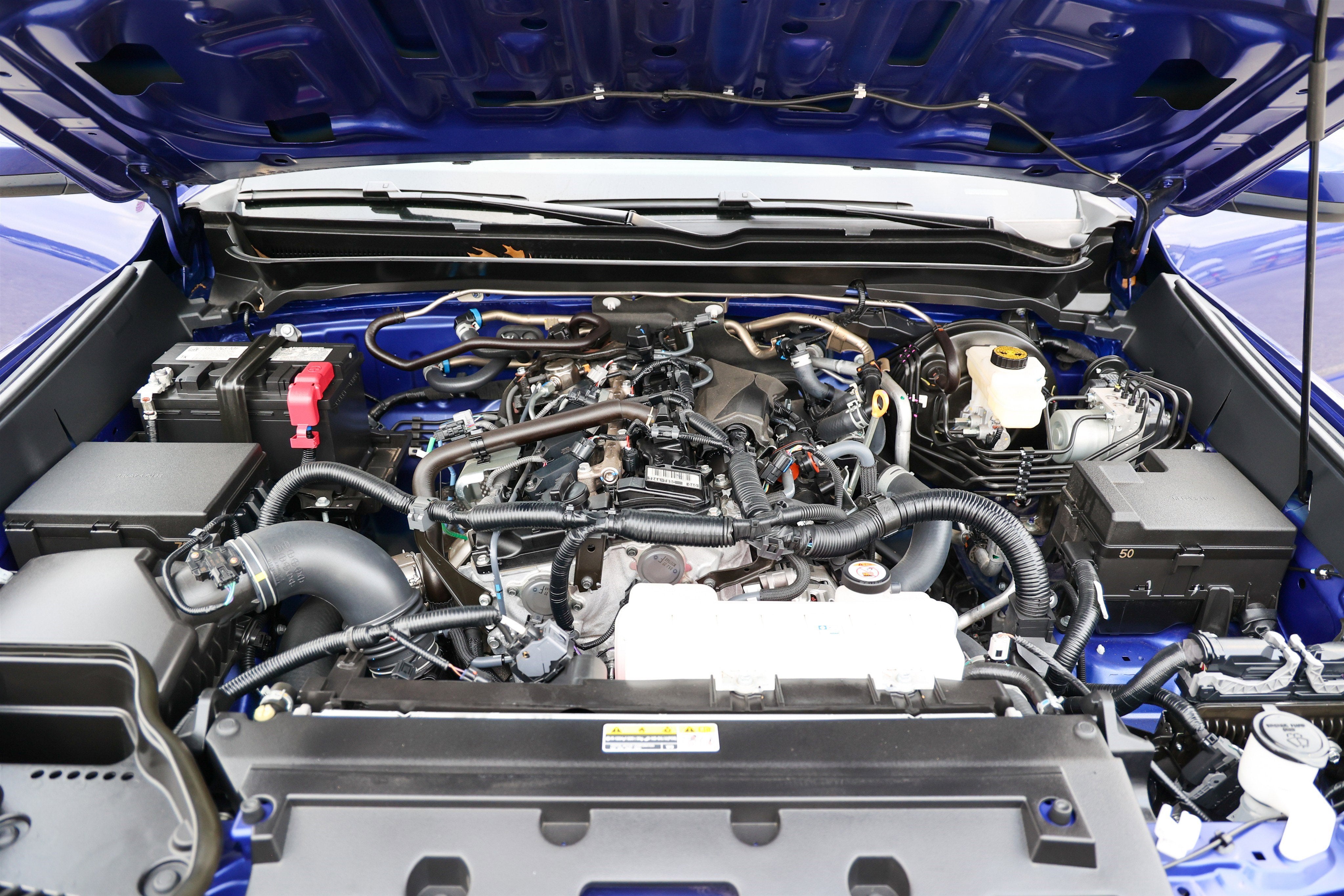 2025 Toyota TACOMA SR5 SR5