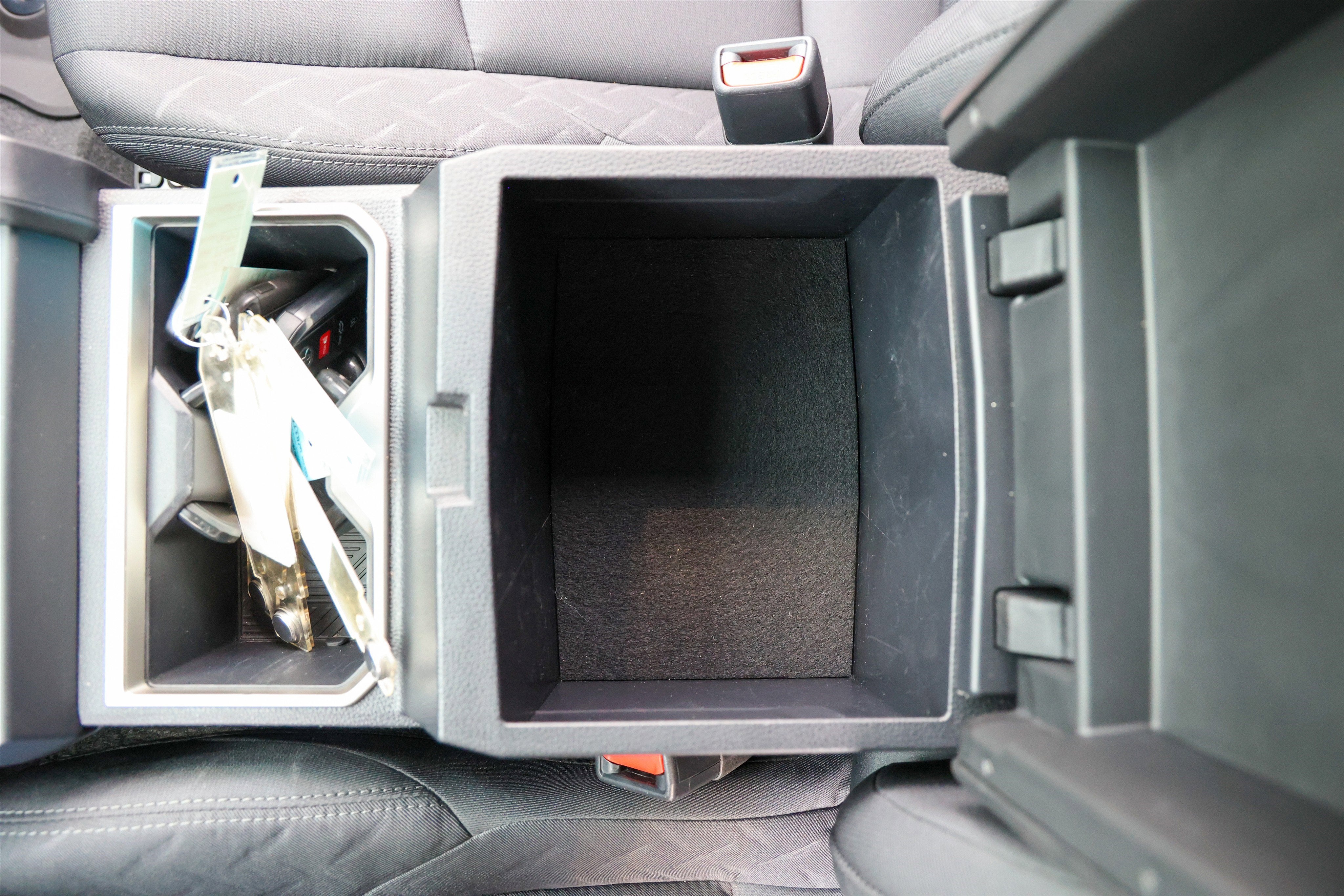 2025 Toyota TACOMA SR5 SR5