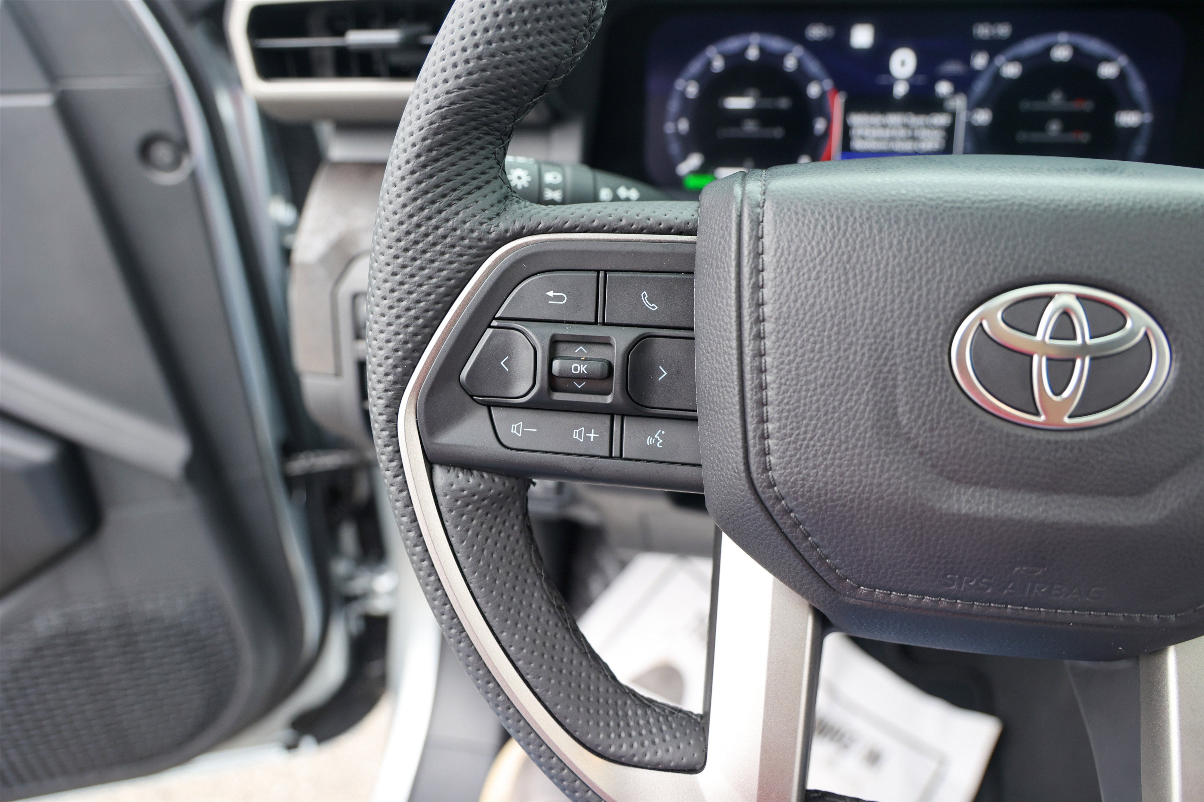 2026 Toyota TACOMA LTD HV Limited Hybrid