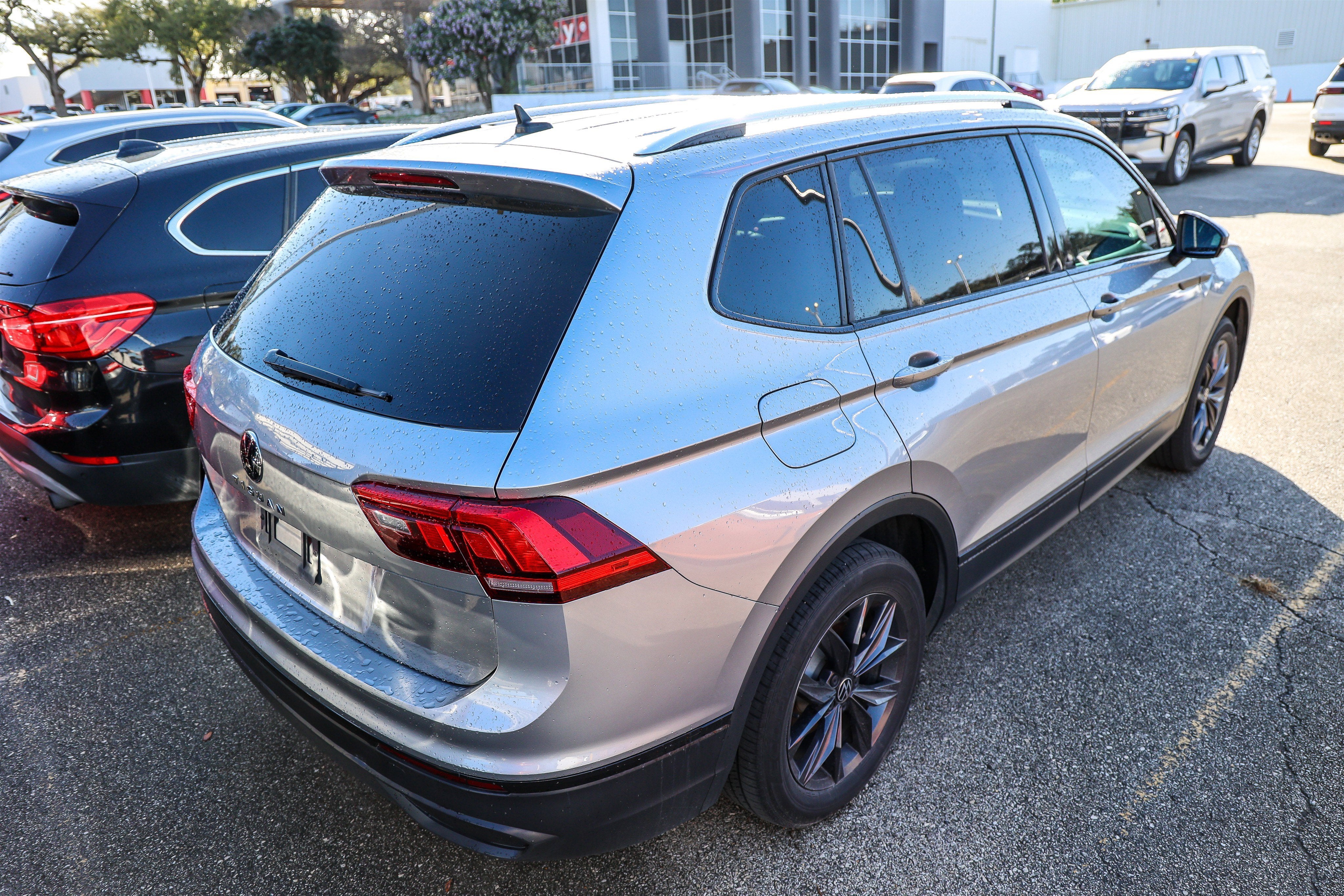 2023 Volkswagen Tiguan SE