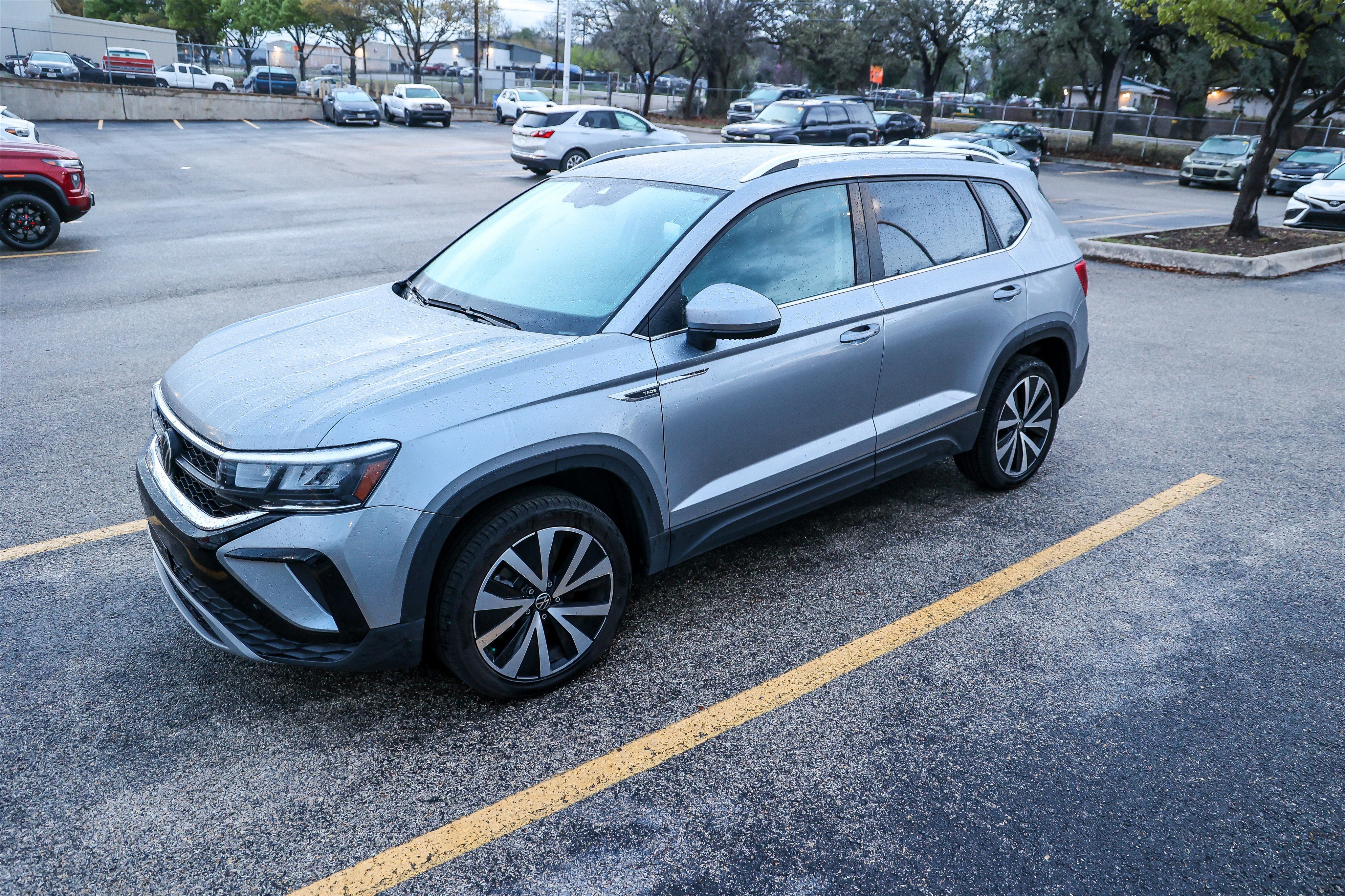 2024 Volkswagen Taos SE