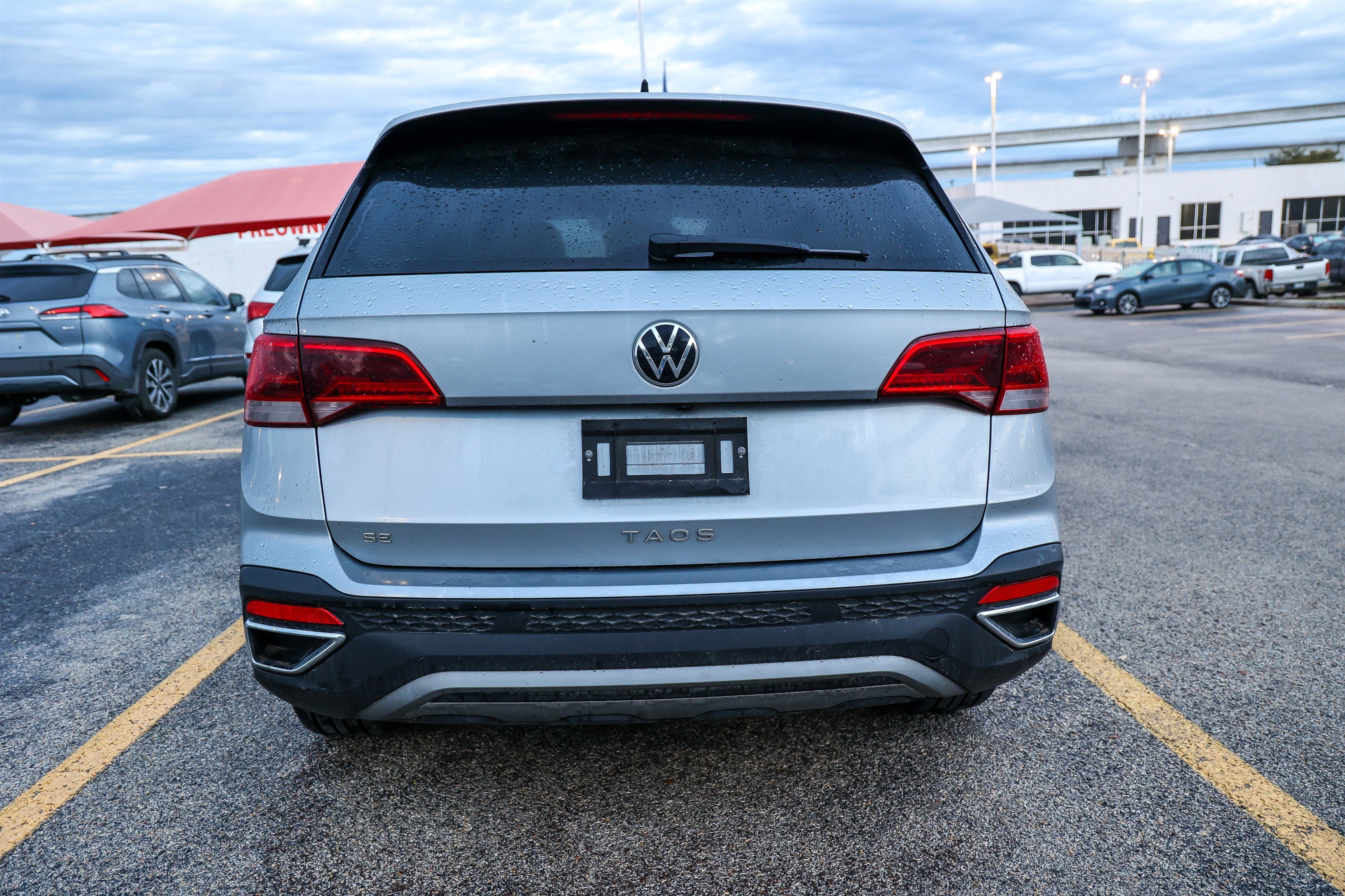 2024 Volkswagen Taos SE