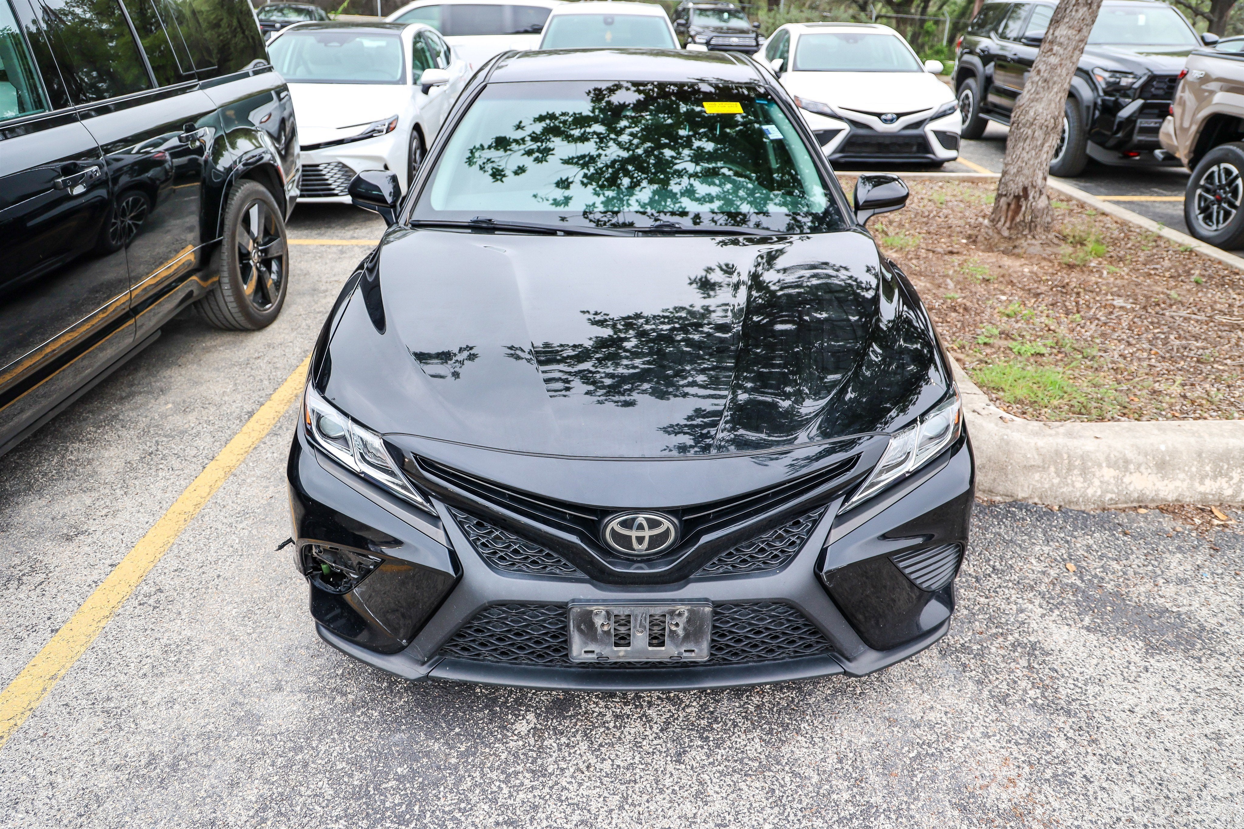 2018 Toyota CAMRY SE