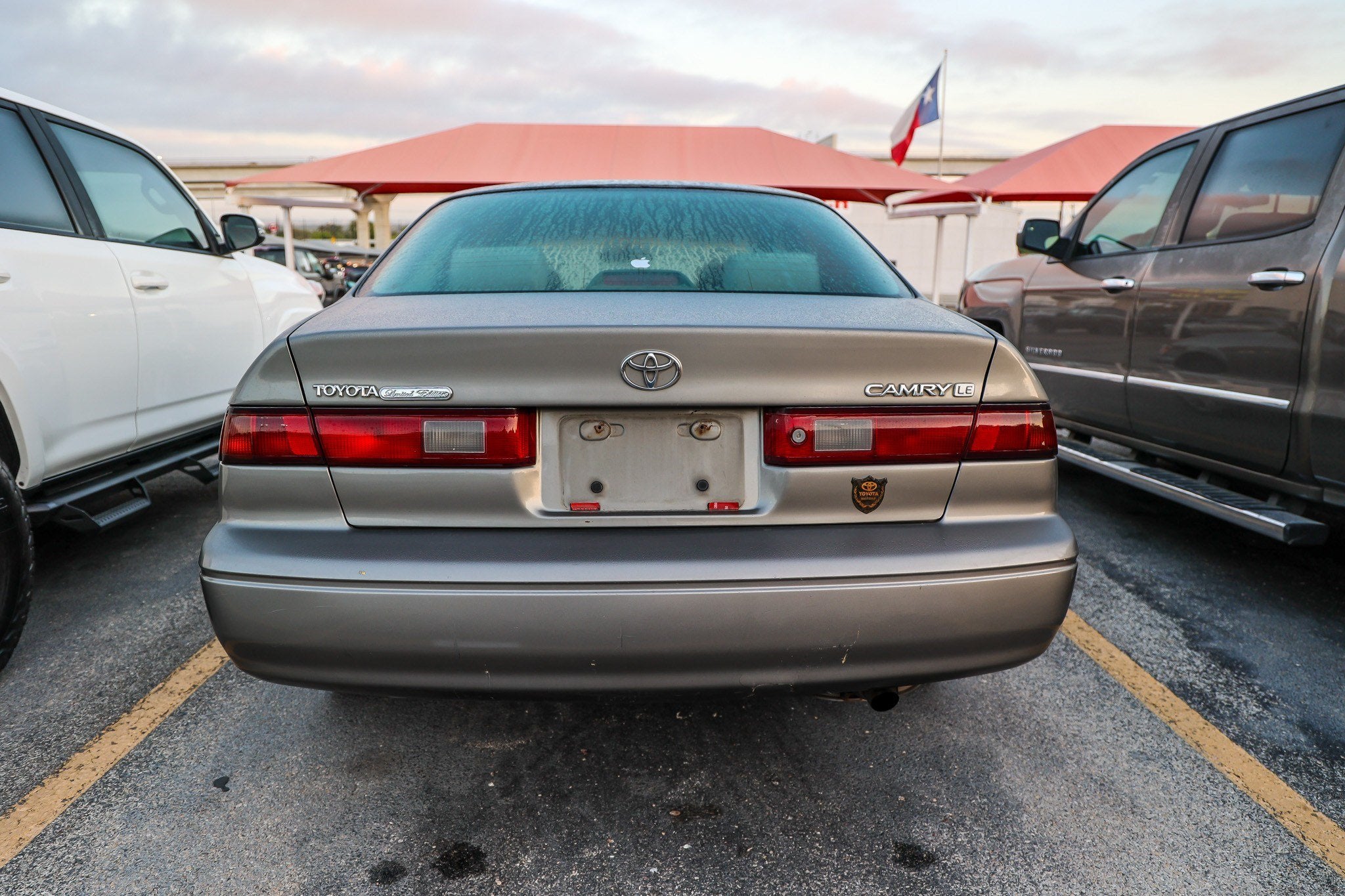 1998 Toyota CAMRY LE
