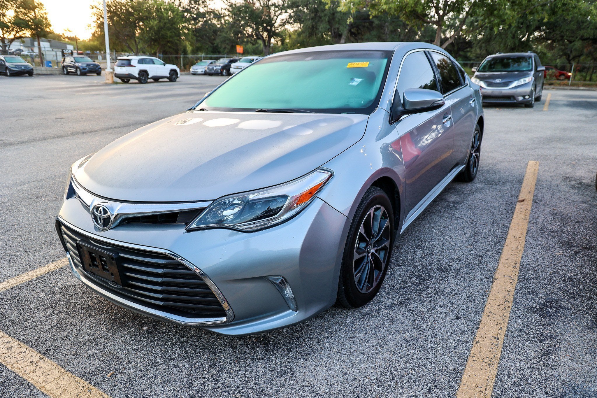 2016 Toyota Avalon XLE