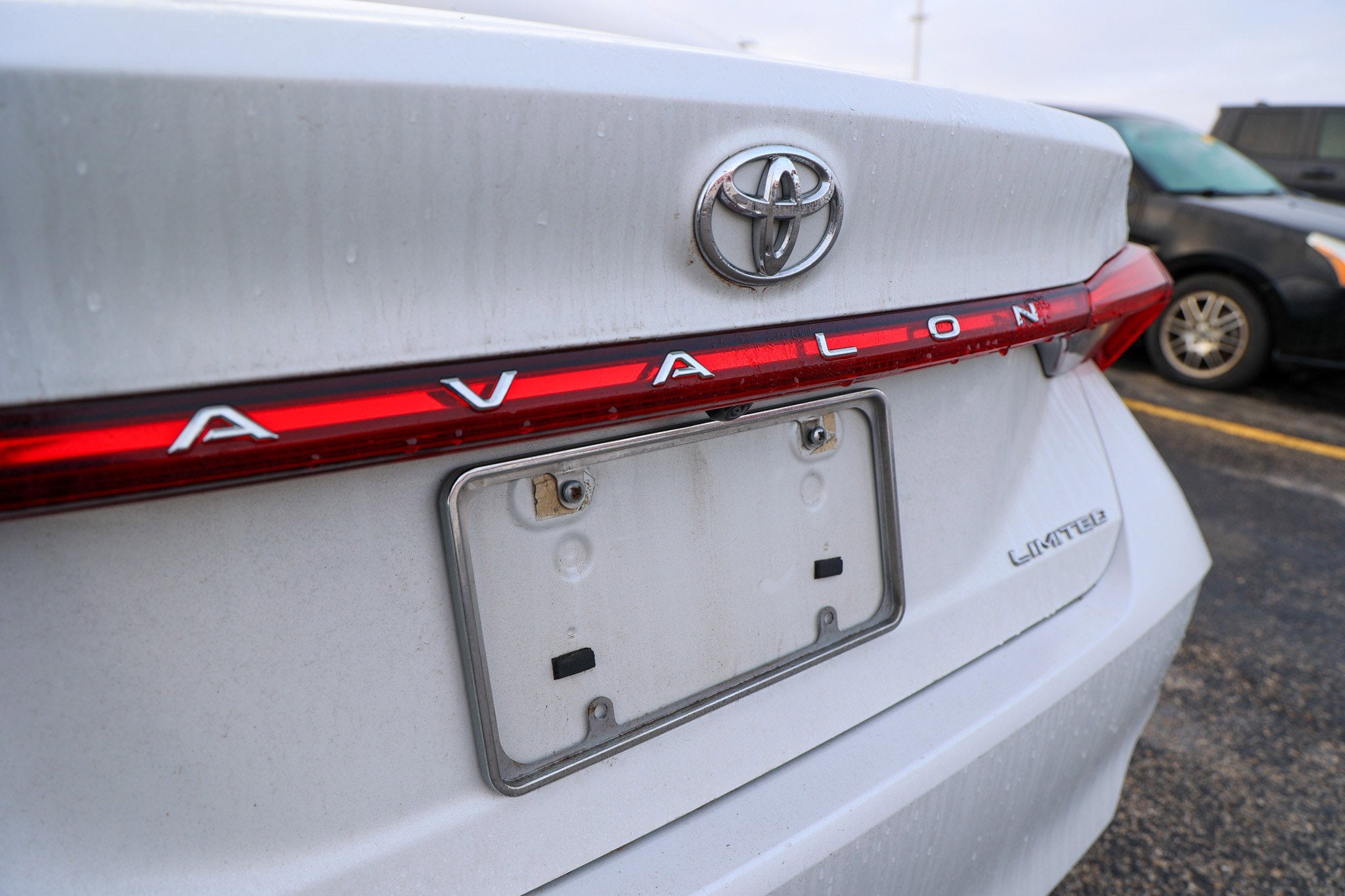 2021 Toyota AVALON Limited