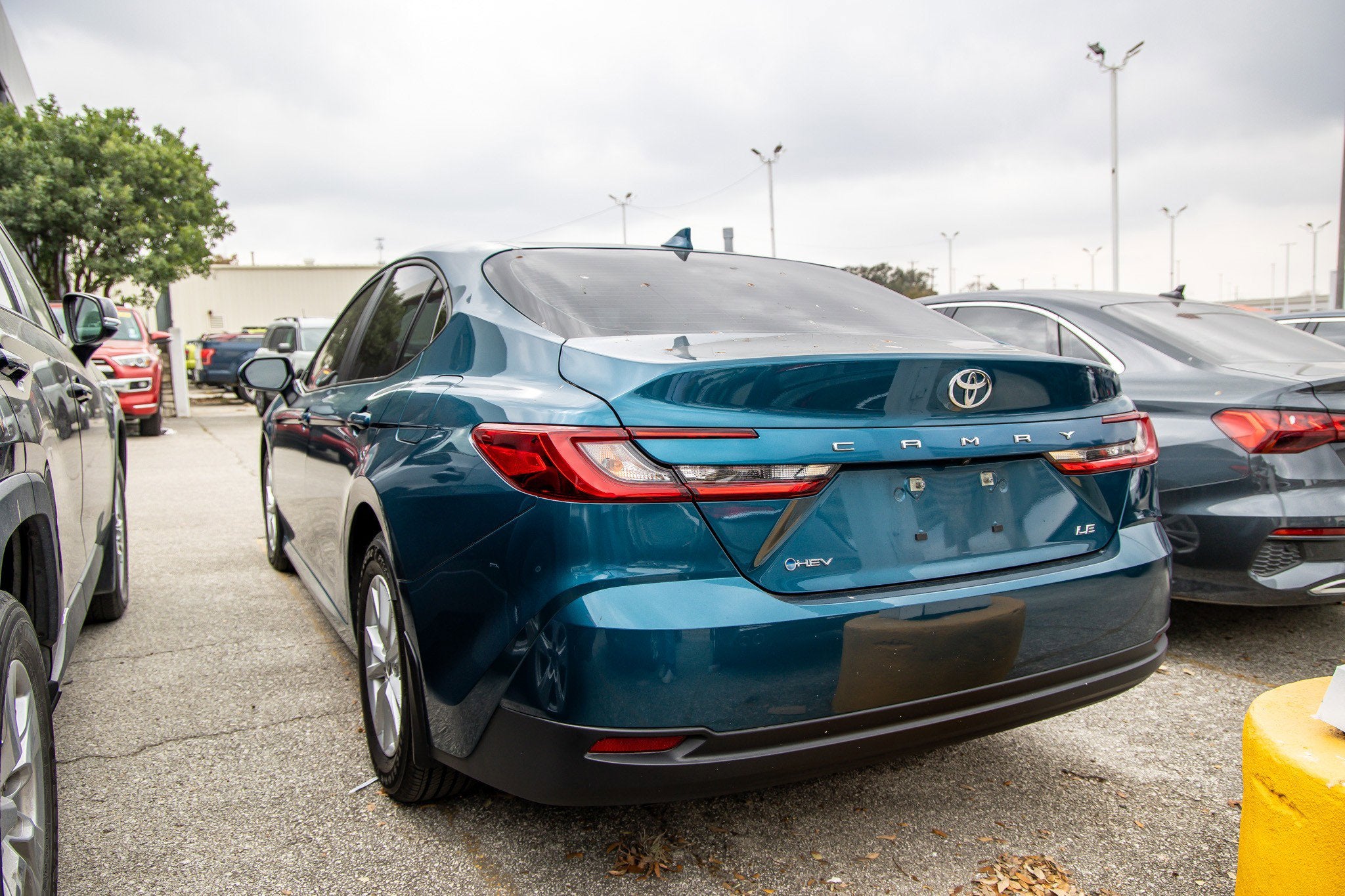 2025 Toyota CAMRY LE
