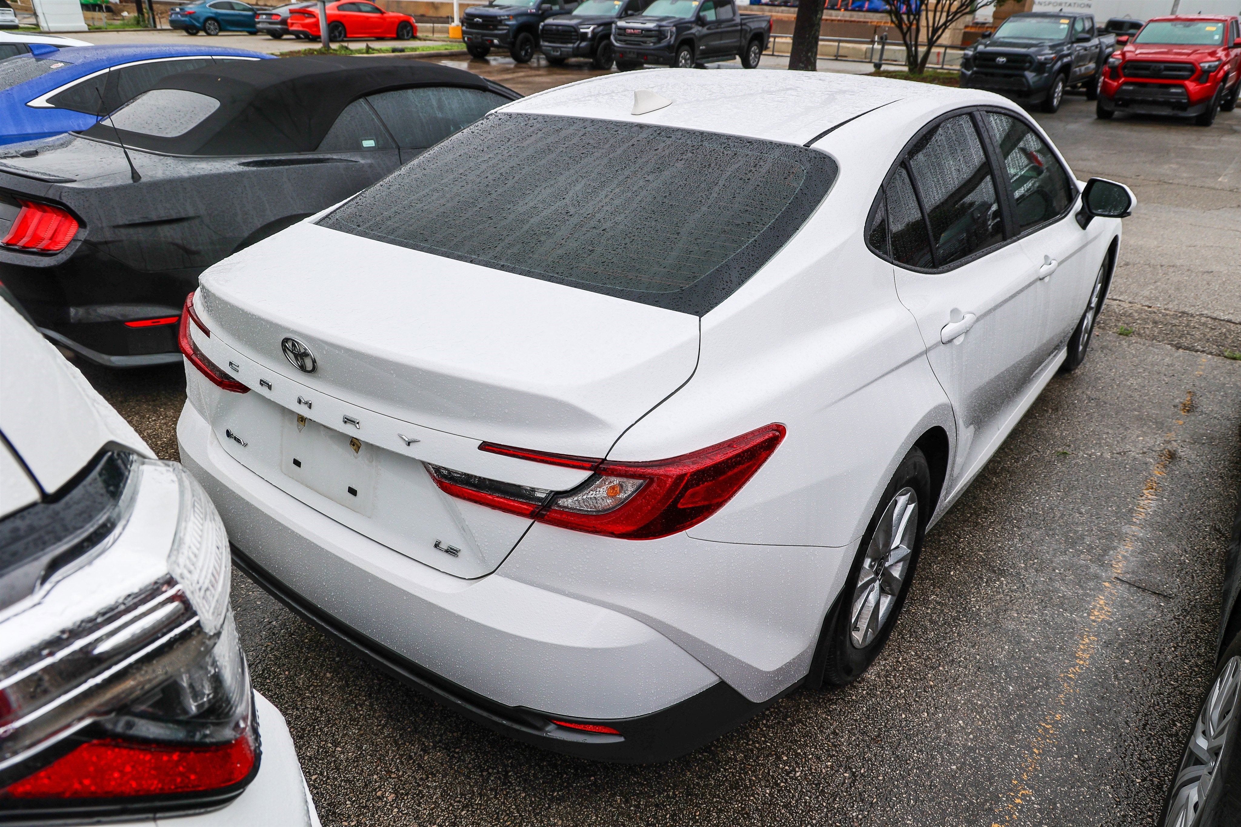 2025 Toyota CAMRY LE