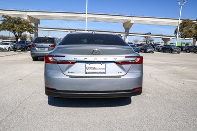 2025 Toyota CAMRY LE