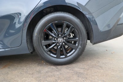 2025 Toyota CAMRY LE