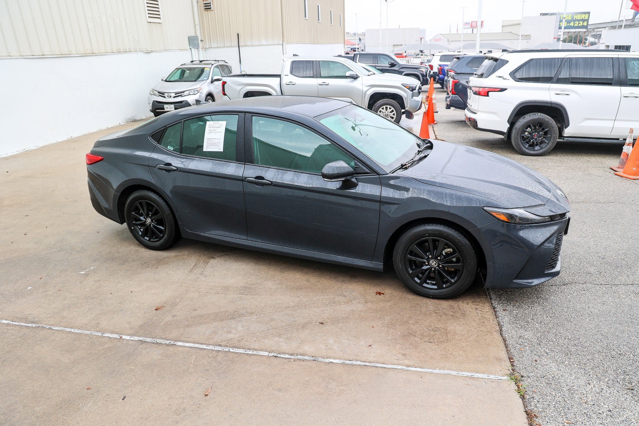 2025 Toyota CAMRY LE