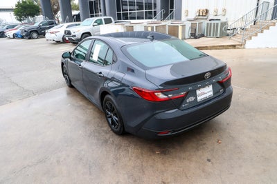2025 Toyota CAMRY LE