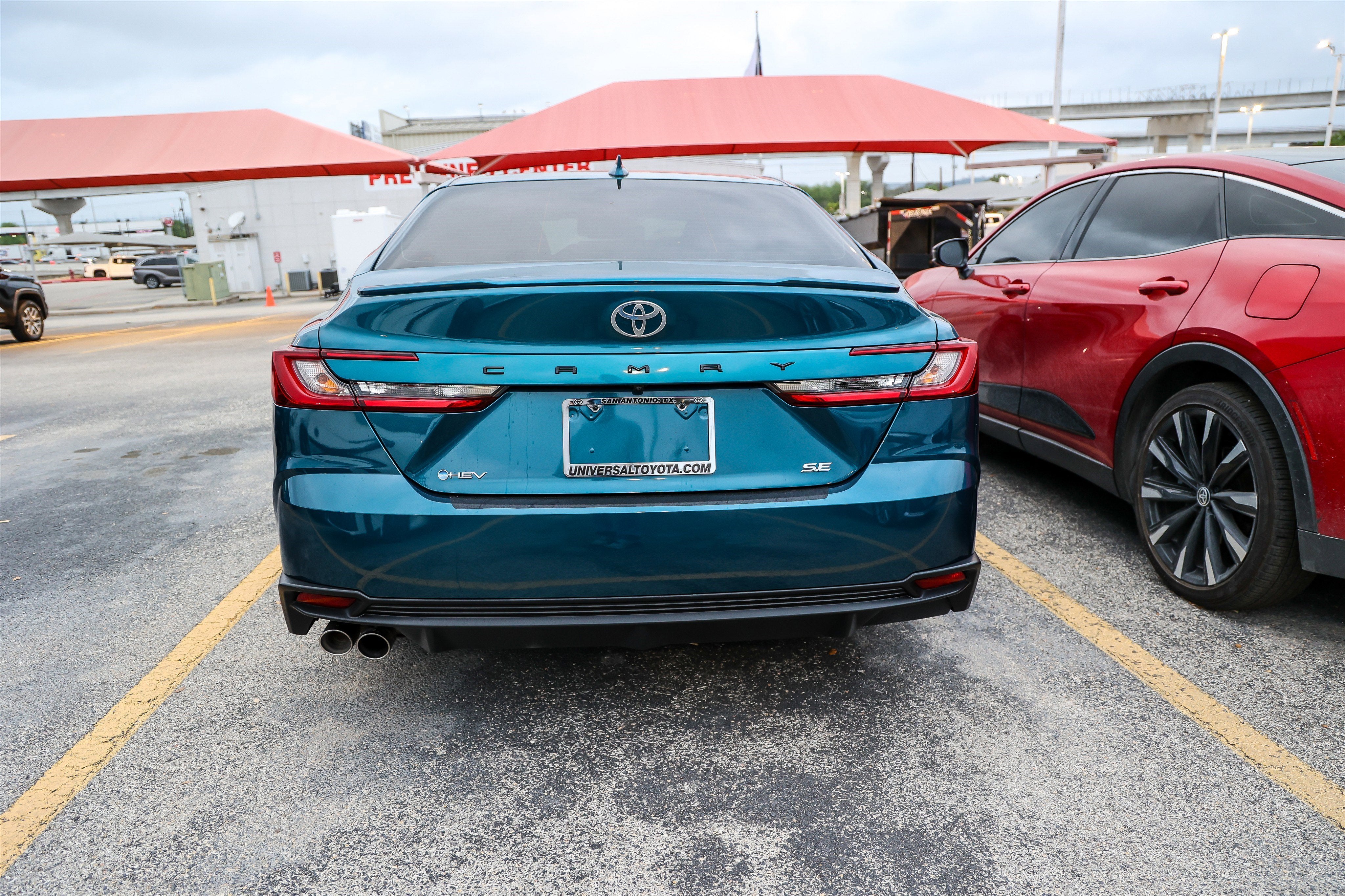 2025 Toyota CAMRY SE