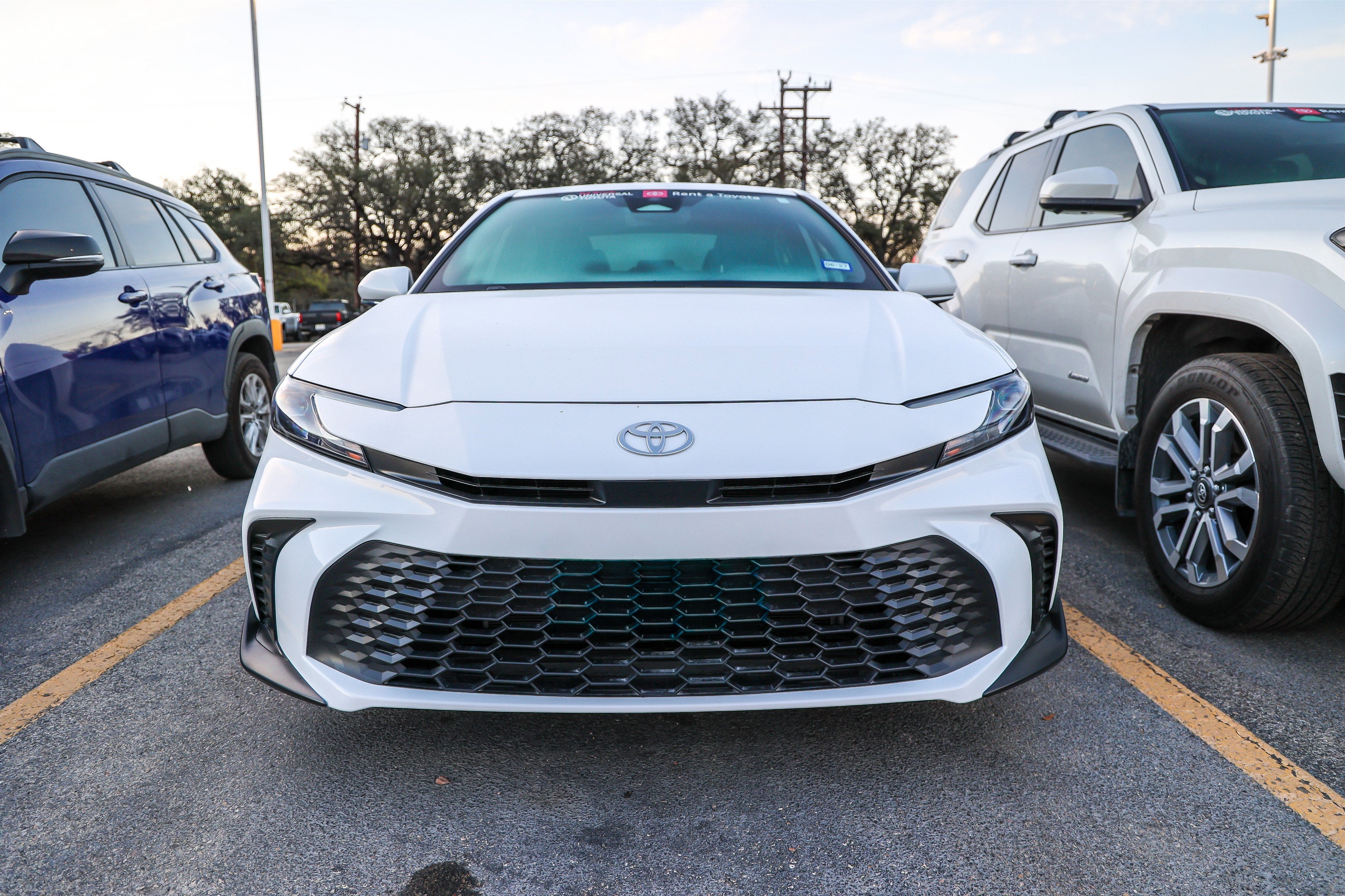 2025 Toyota CAMRY SE
