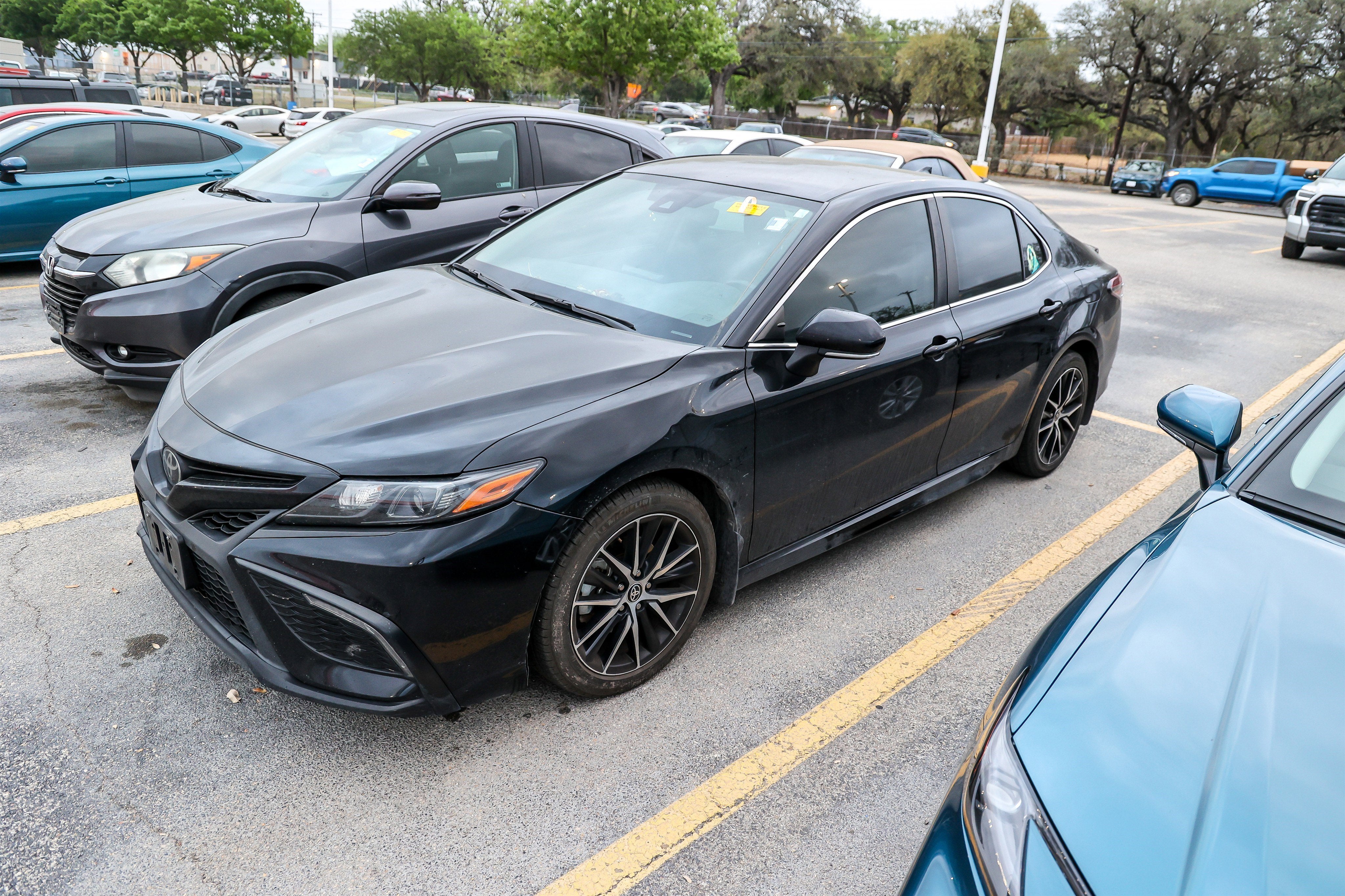 2023 Toyota CAMRY SE