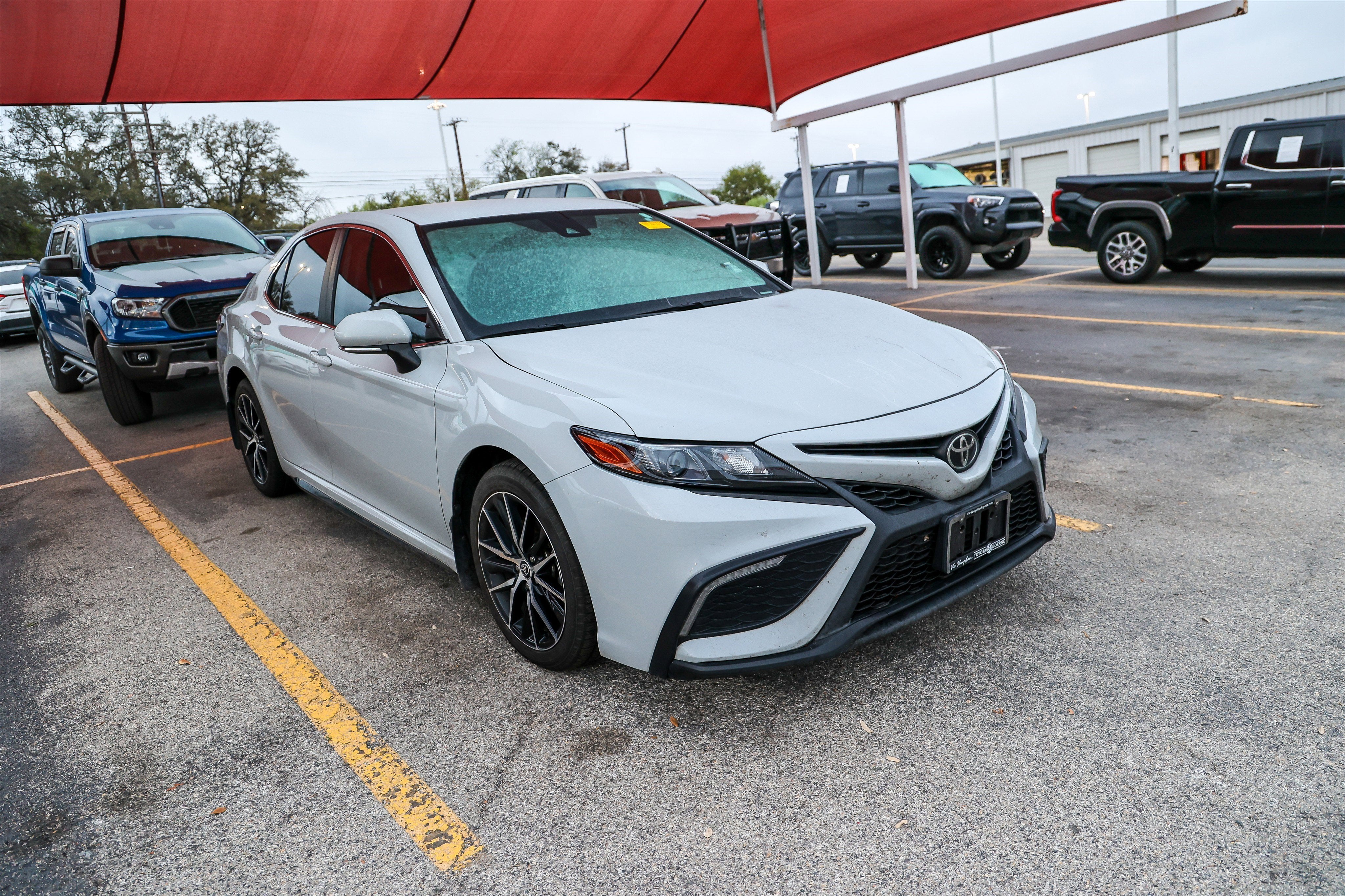 2023 Toyota CAMRY SE