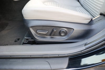 2024 Toyota Camry Hybrid Hybrid SE