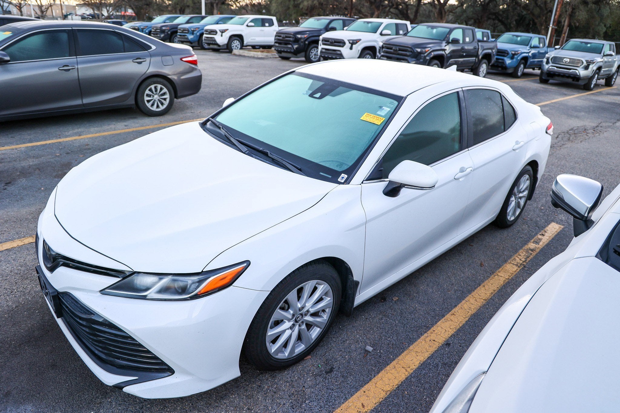 2020 Toyota CAMRY LE