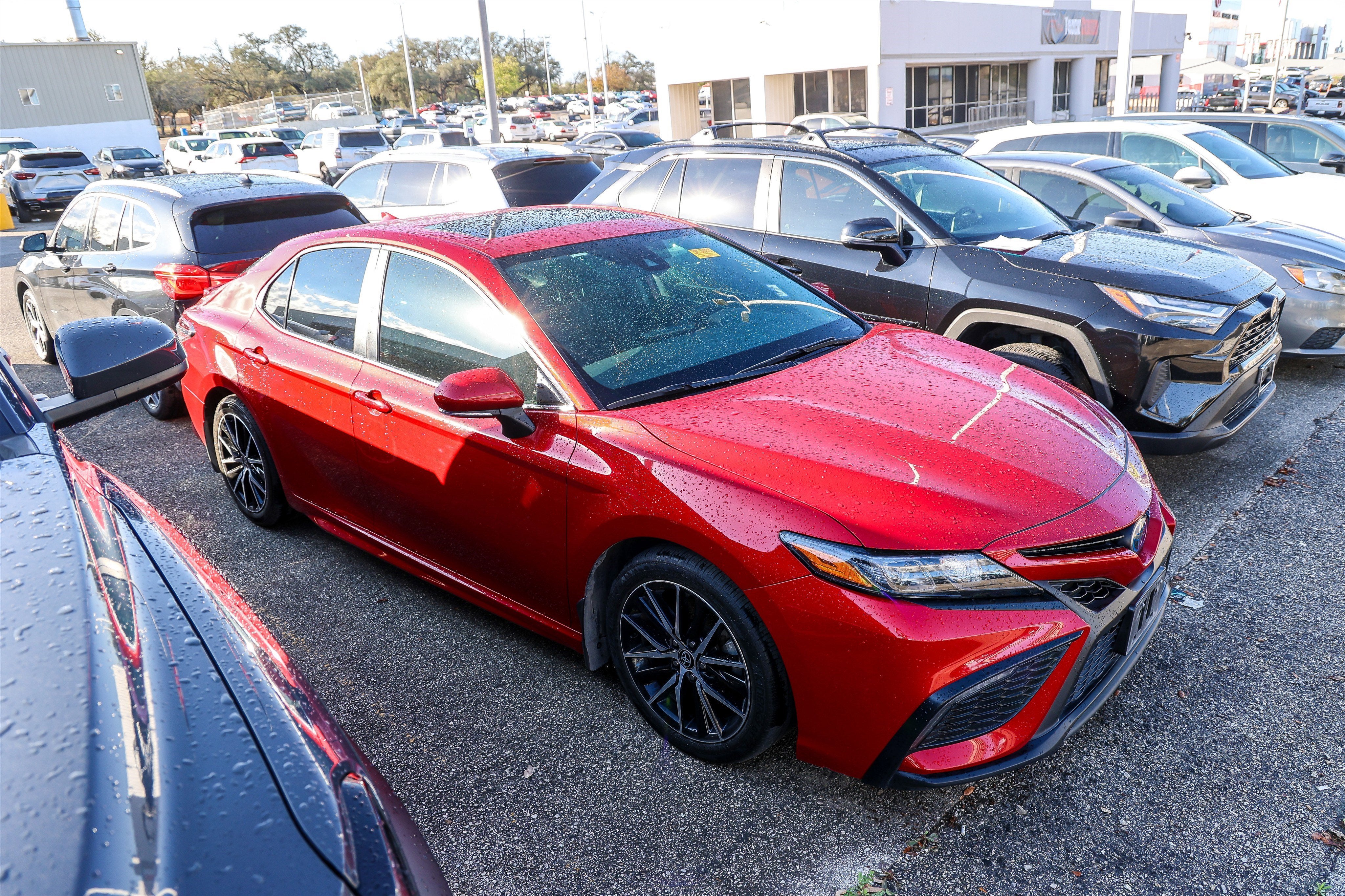 2023 Toyota CAMRY Hybrid SE