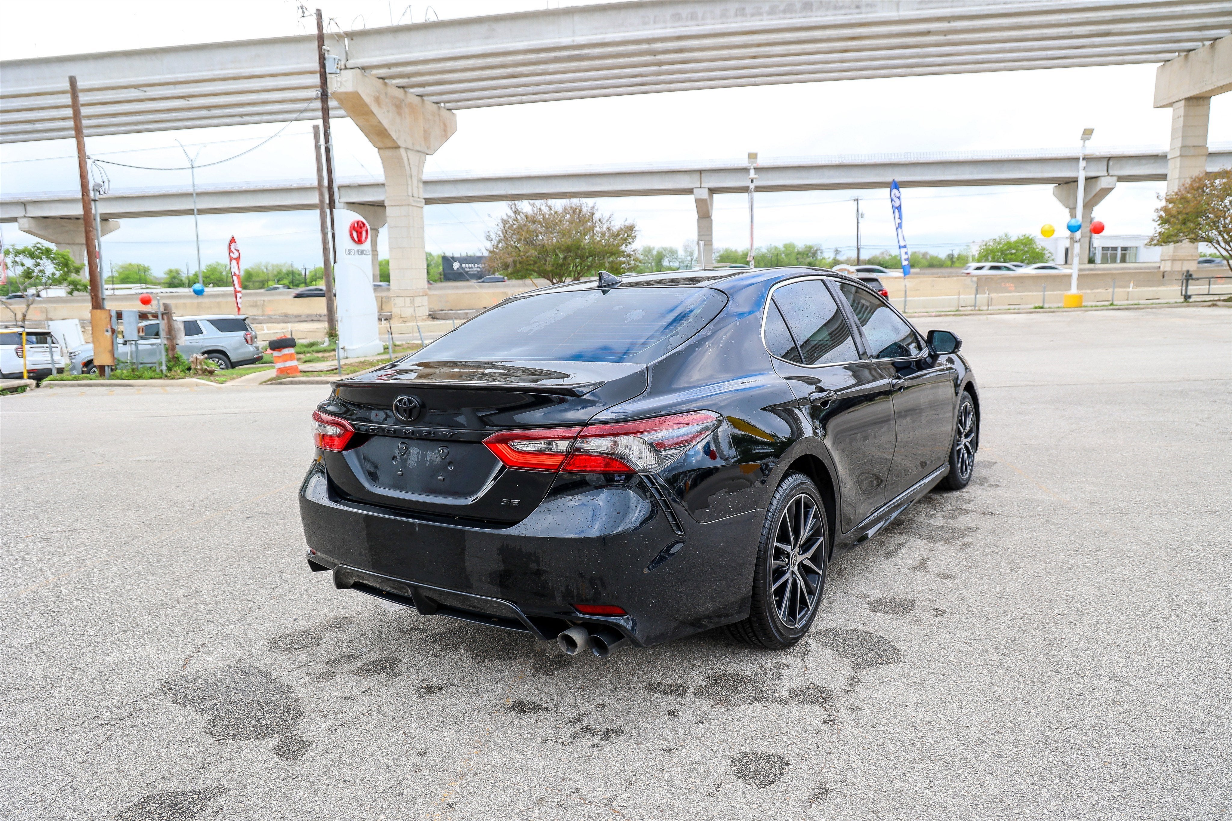 2022 Toyota CAMRY SE