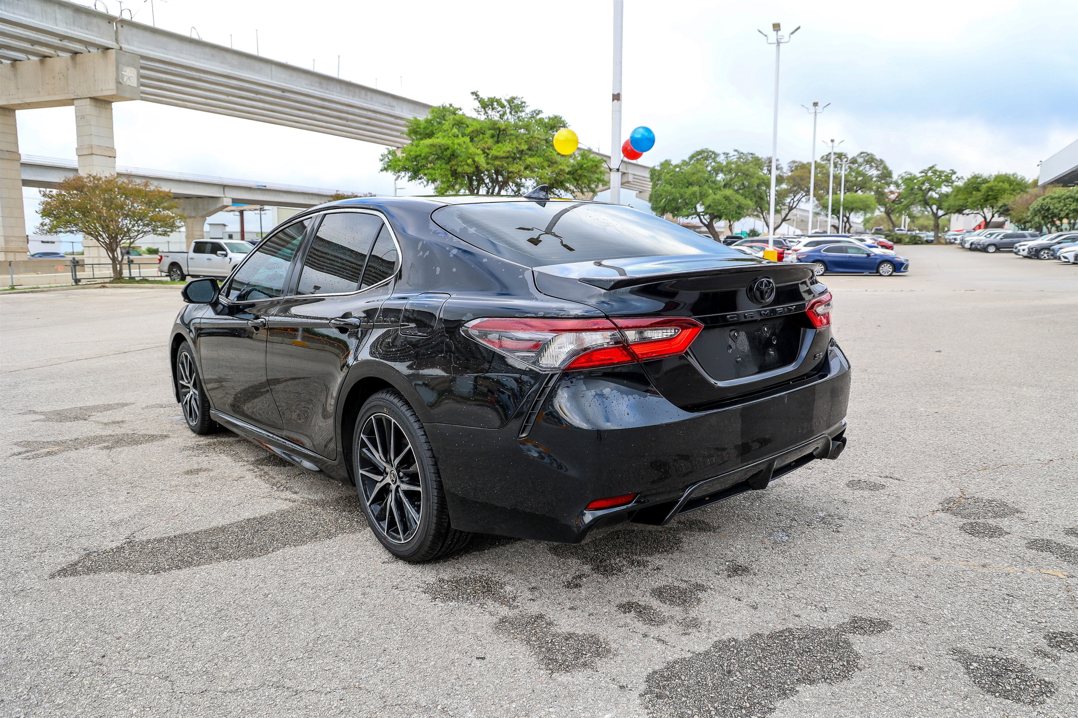 2022 Toyota CAMRY SE