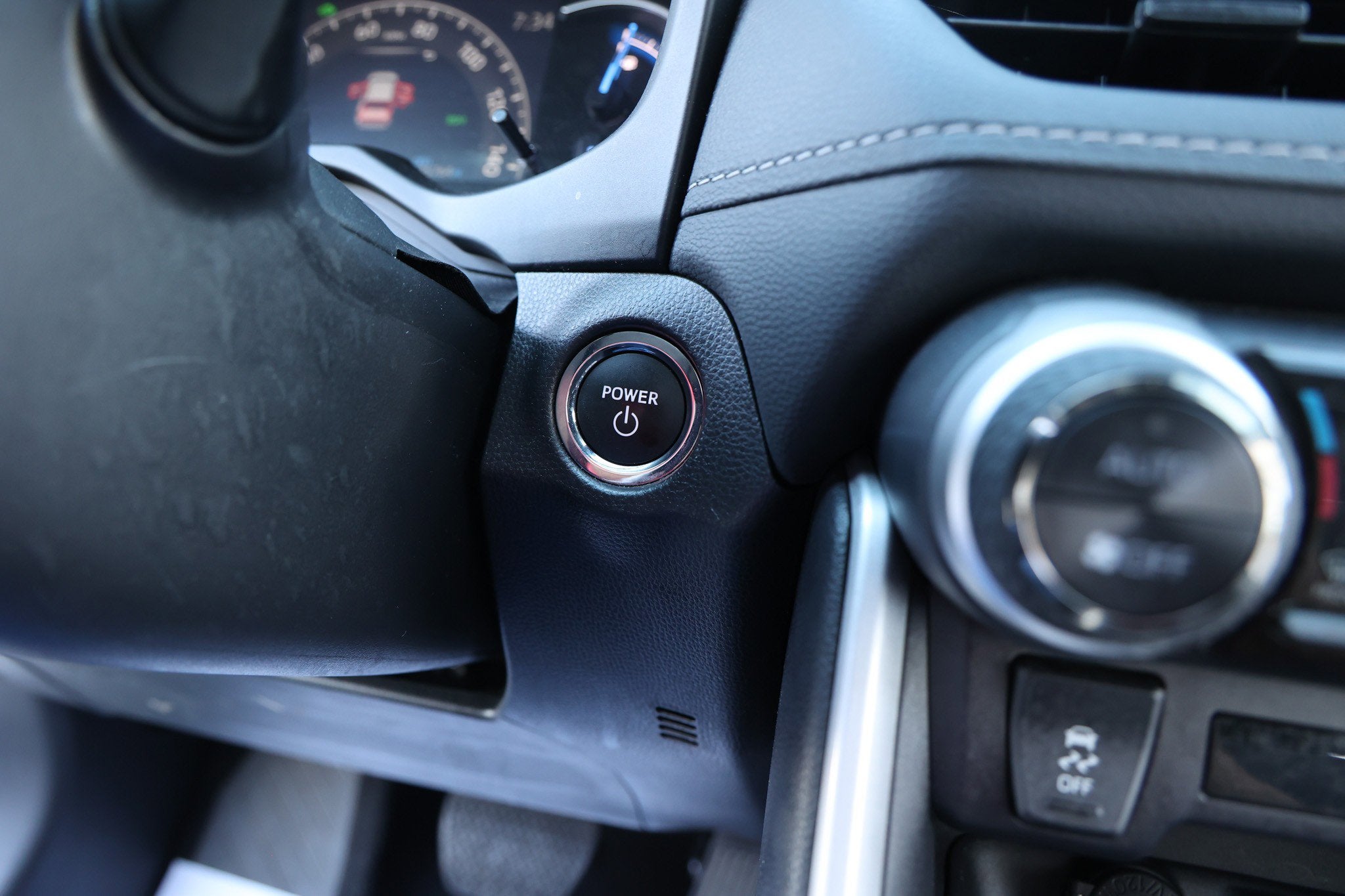 2025 Toyota RAV4 HYBRID Hybrid XLE