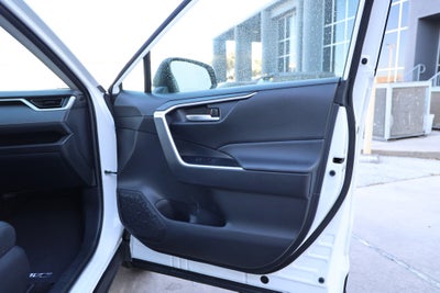 2025 Toyota RAV4 HYBRID Hybrid XLE