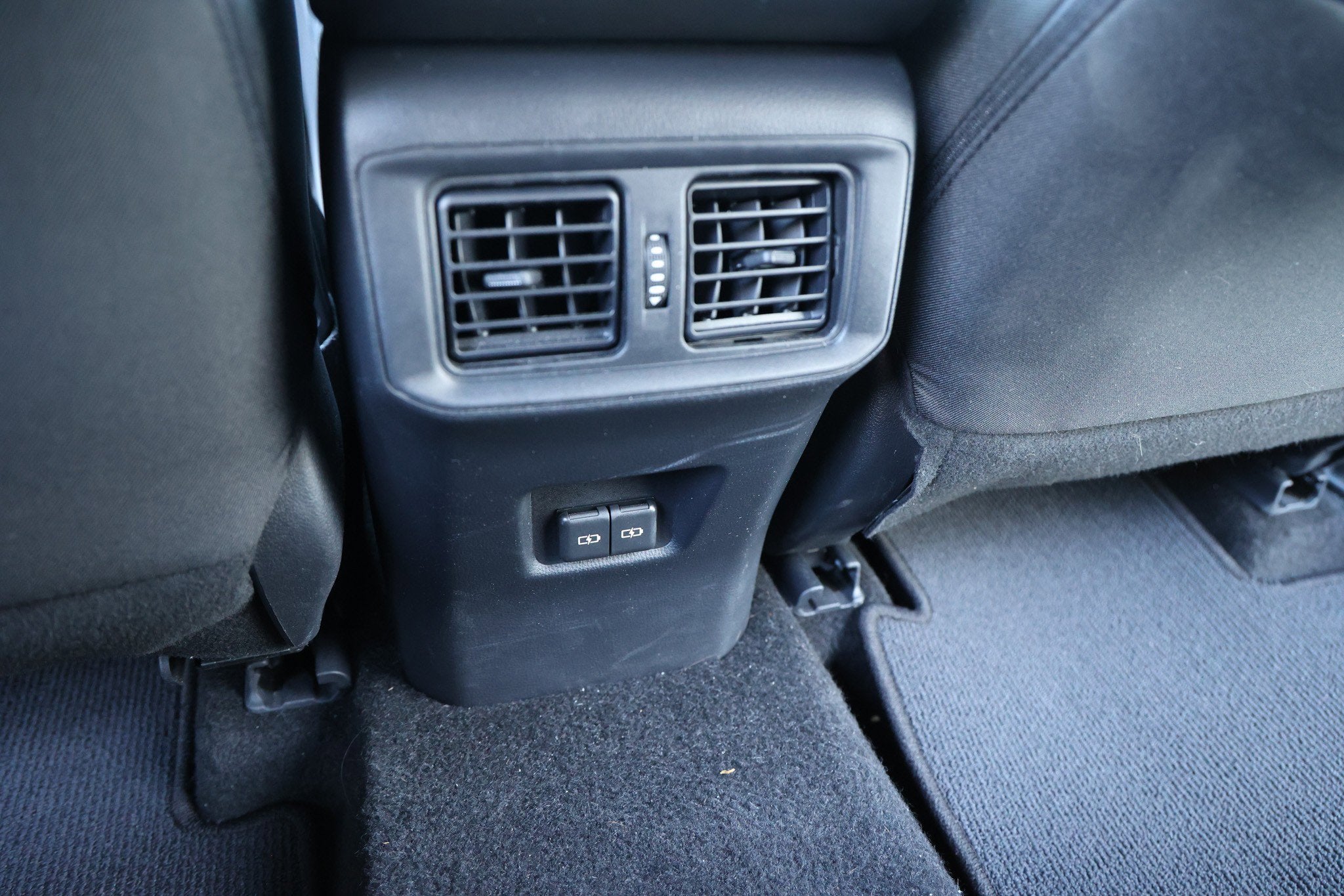 2025 Toyota RAV4 HYBRID Hybrid XLE