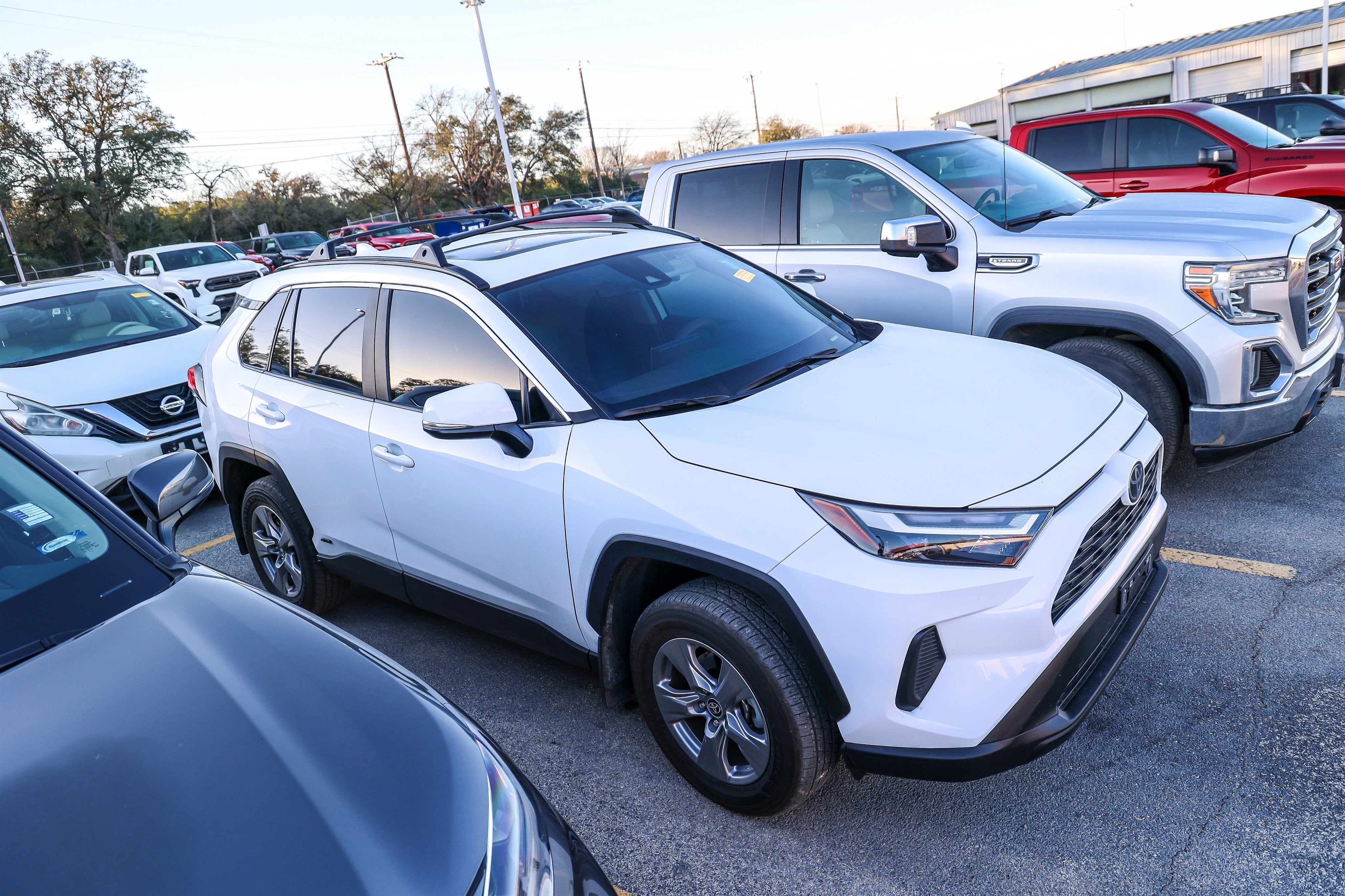 2025 Toyota RAV4 HYBRID Hybrid XLE