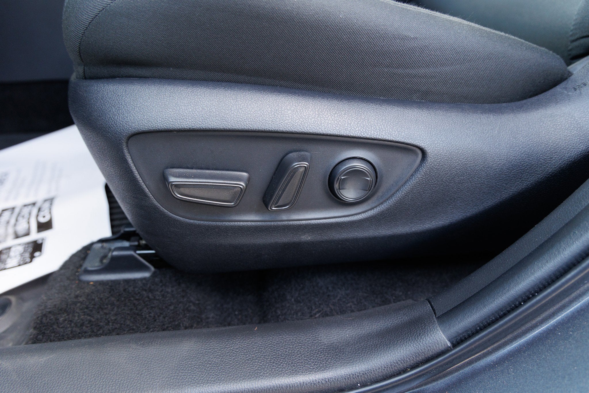 2025 Toyota RAV4 HYBRID Hybrid XLE