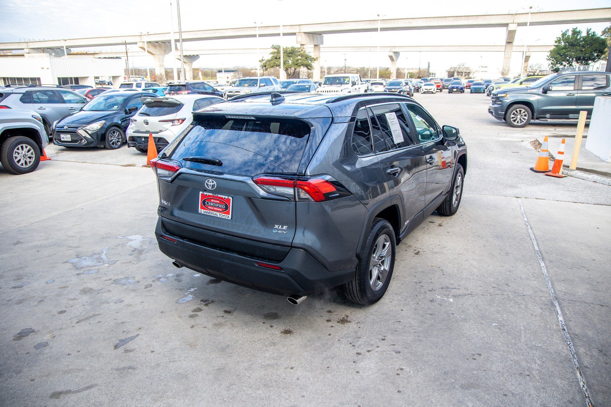 2025 Toyota RAV4 HYBRID Hybrid XLE